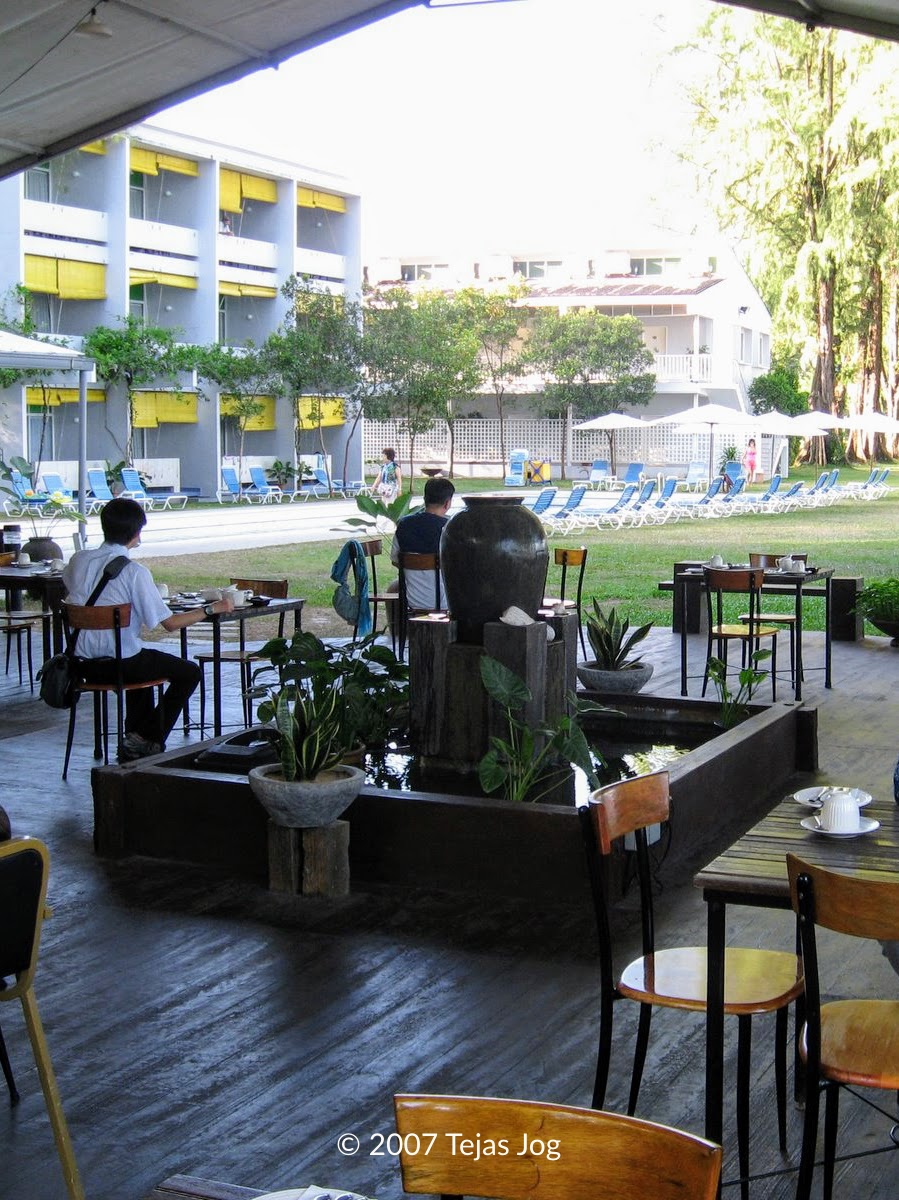 Lone Pine Hotel