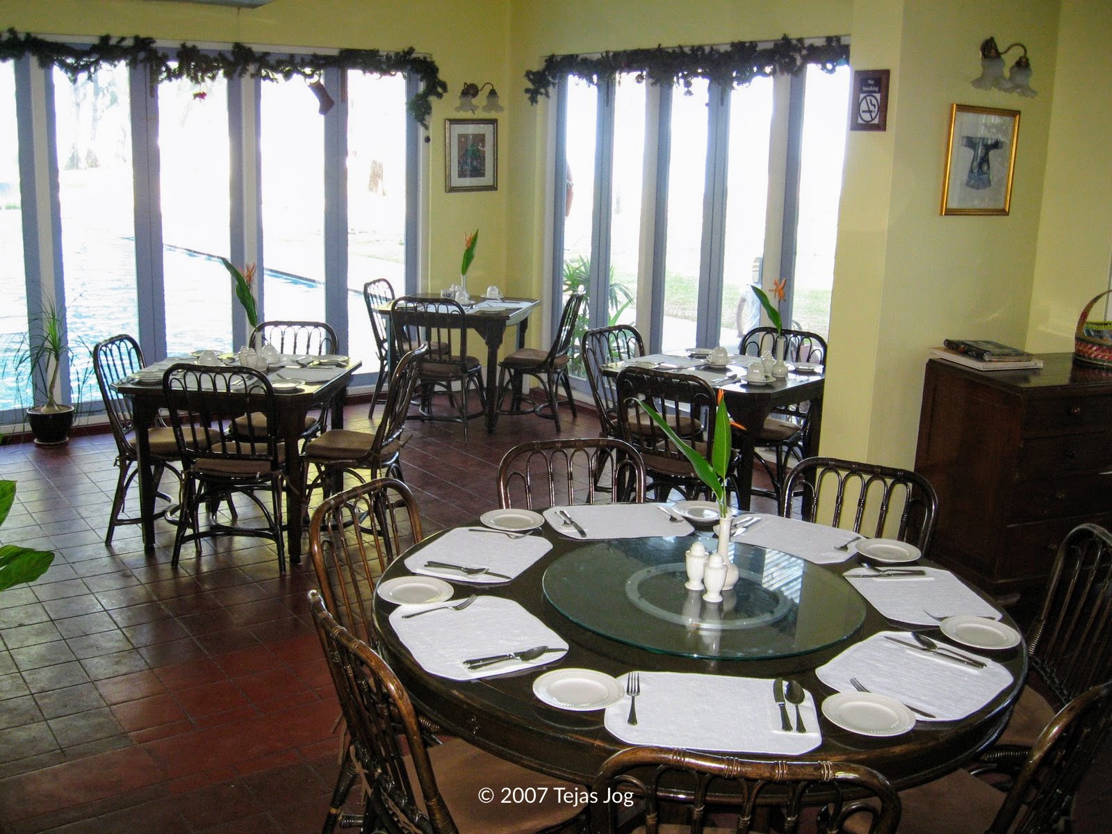 Lone Pine Hotel