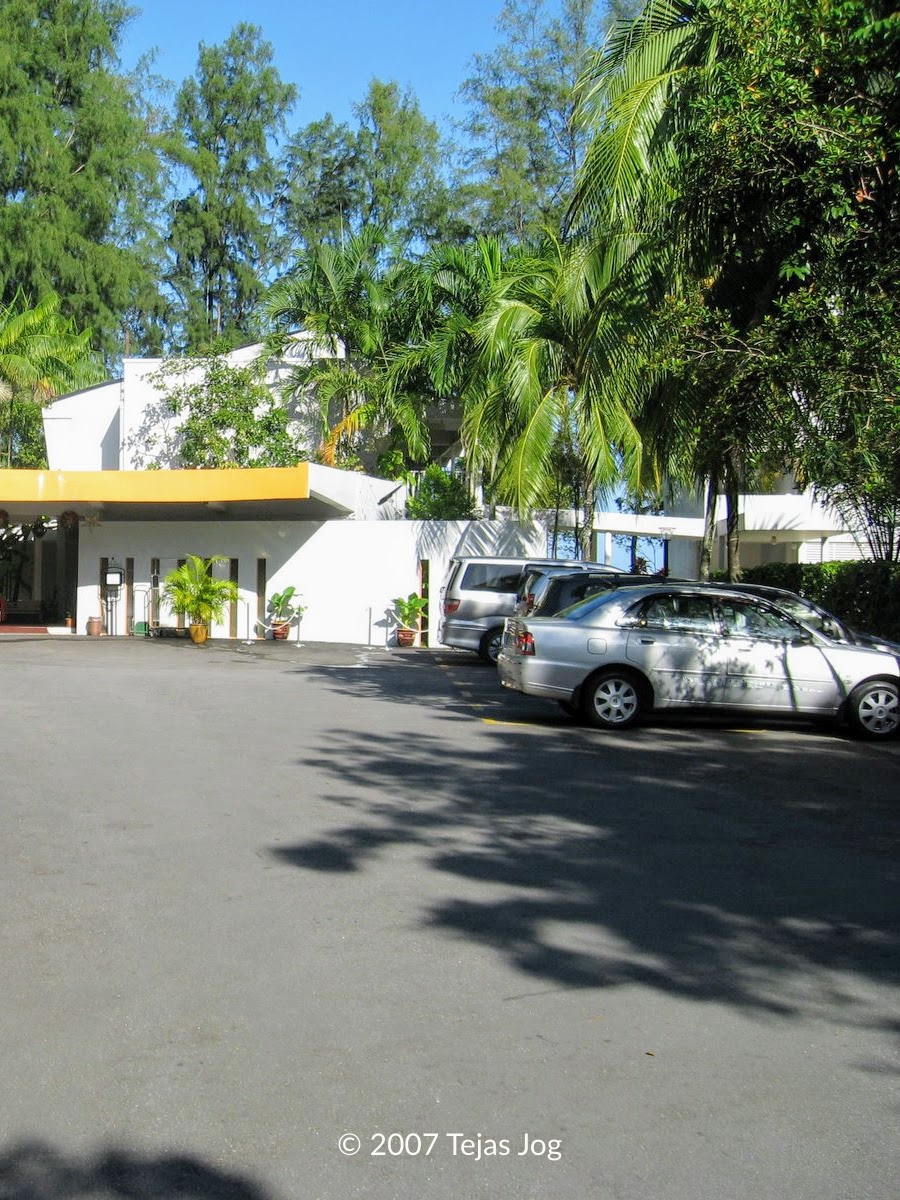 Lone Pine Hotel