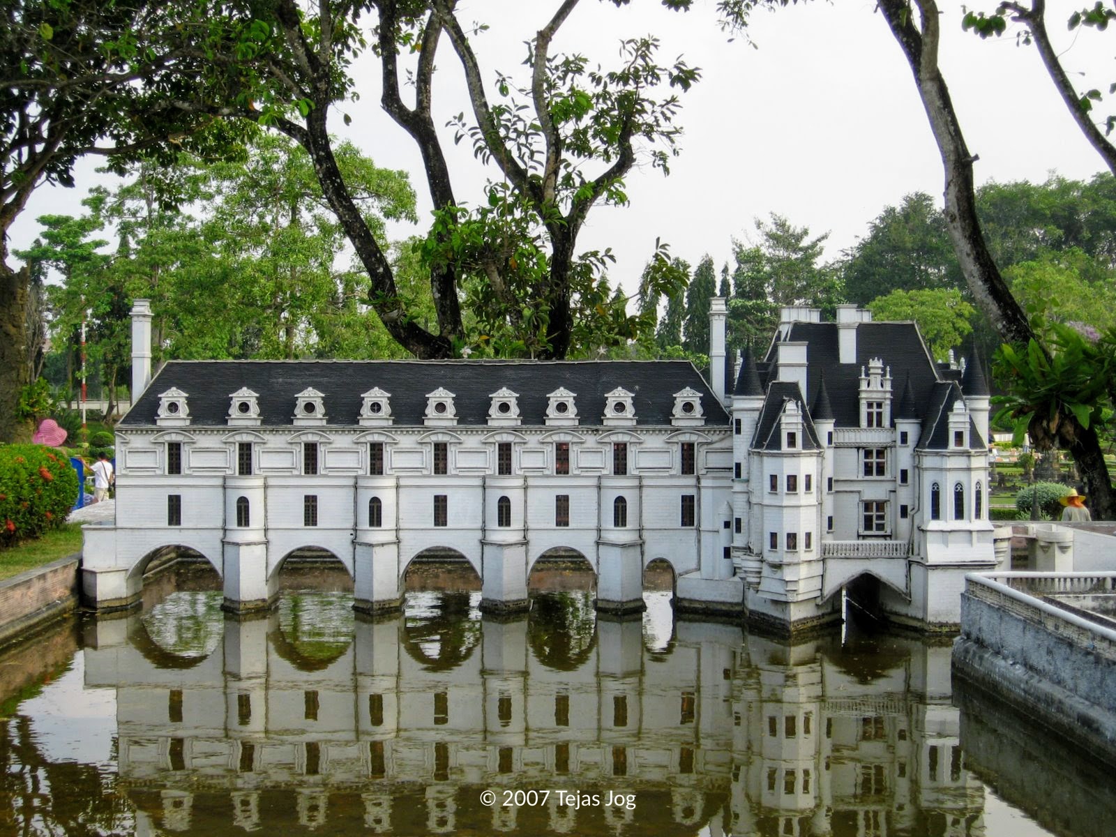 Mini Siam