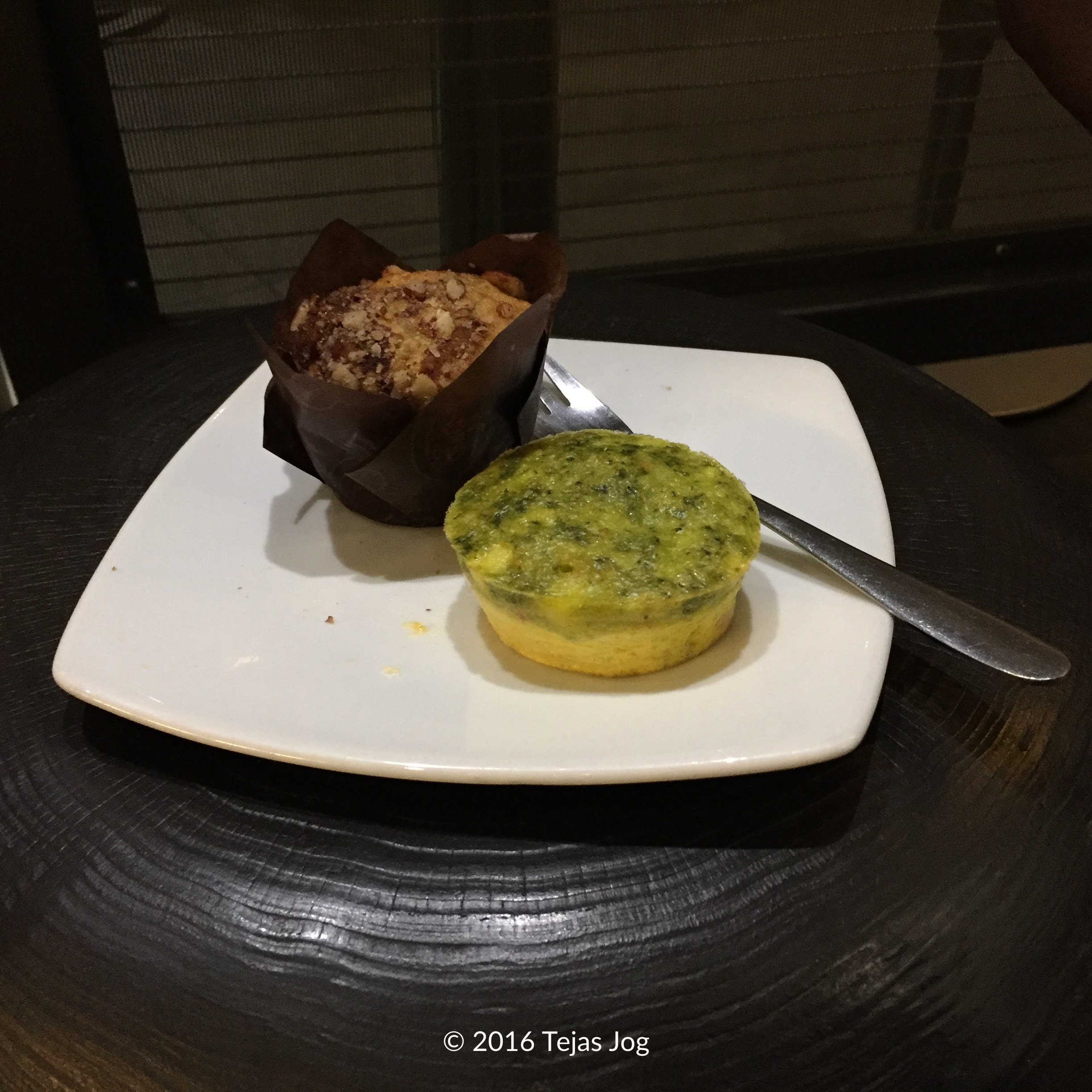 Breakfast at SAA Domestic Premium Class Lounge