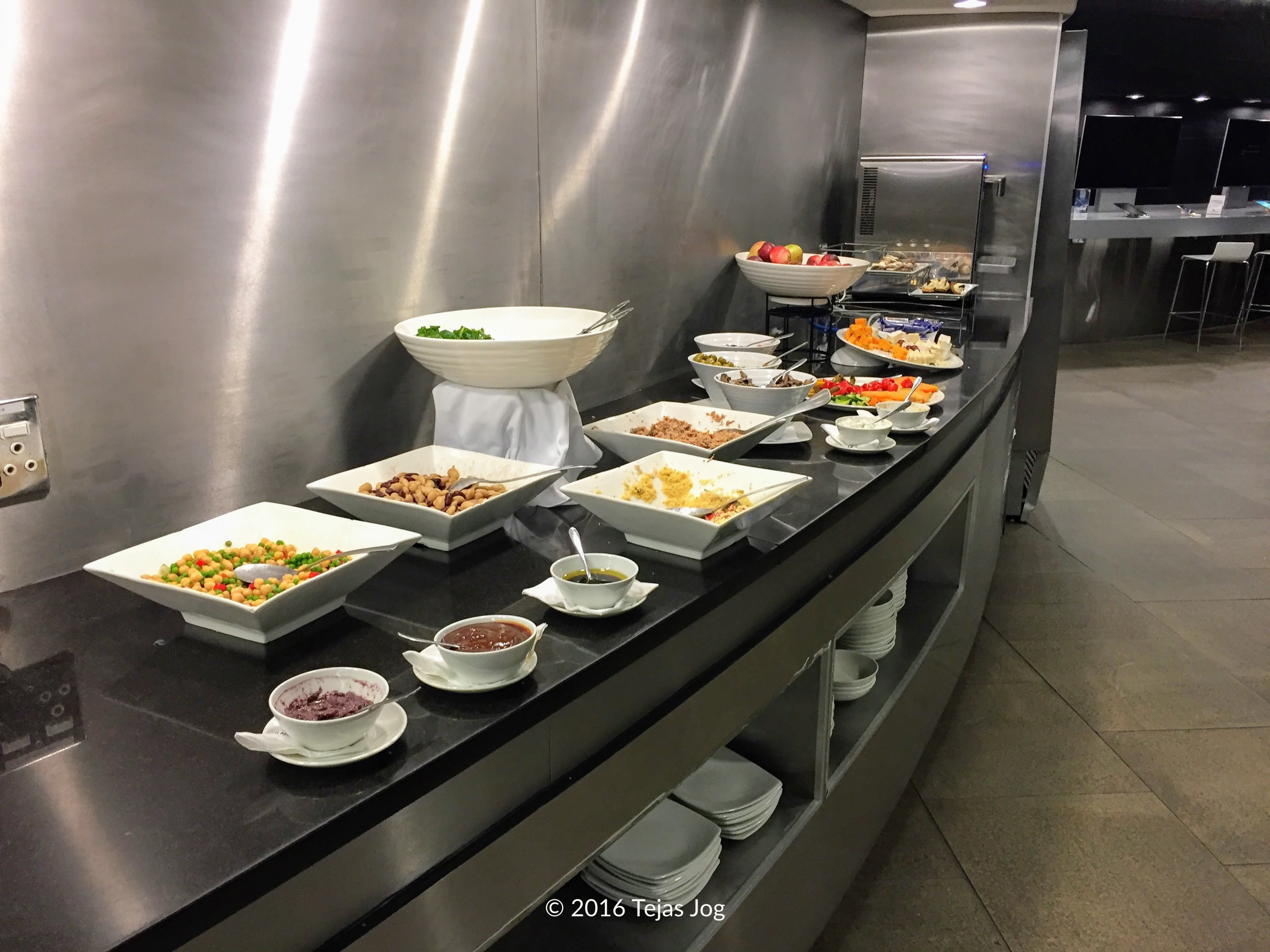 Buffet at SAA International Premium Lounge