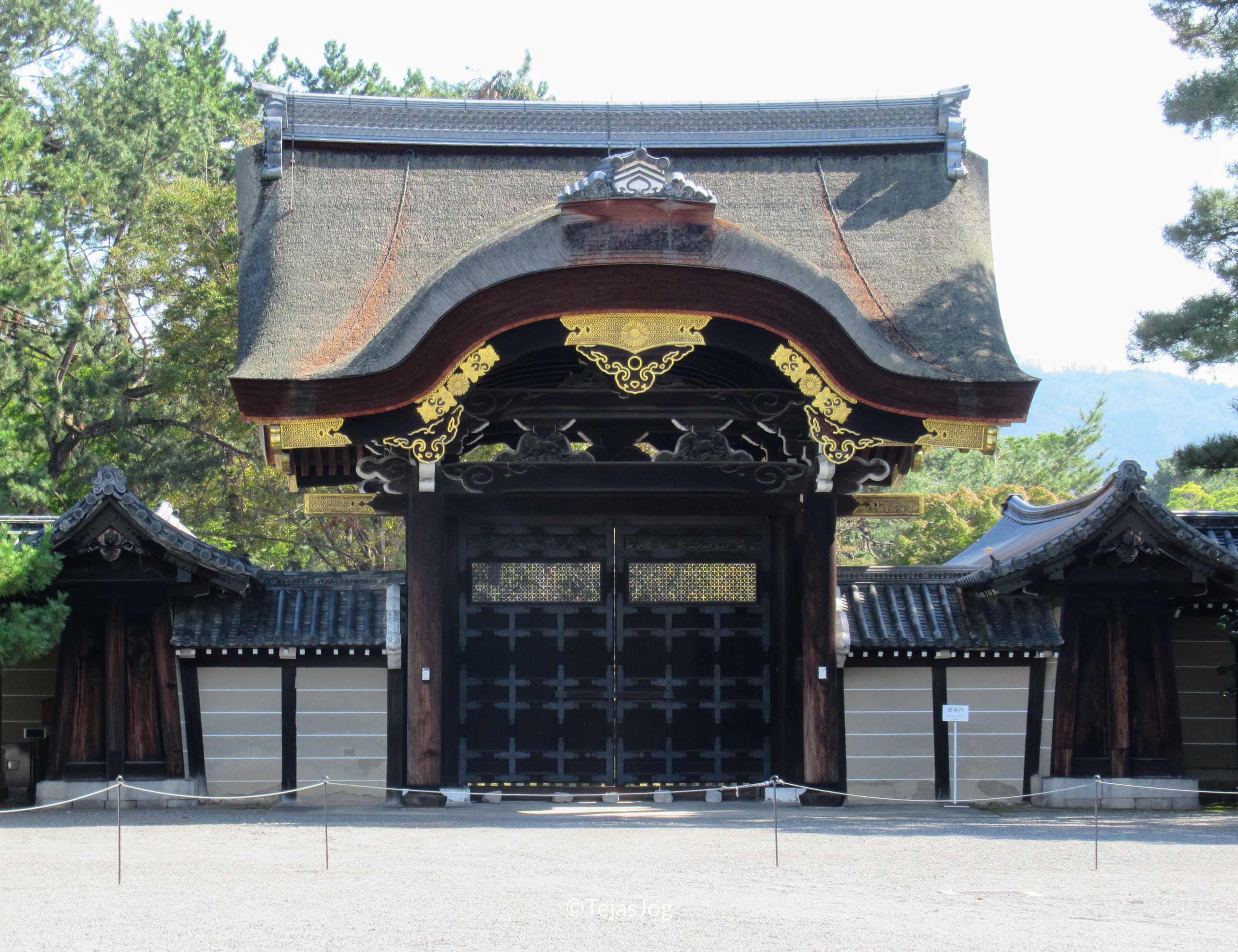 建春門