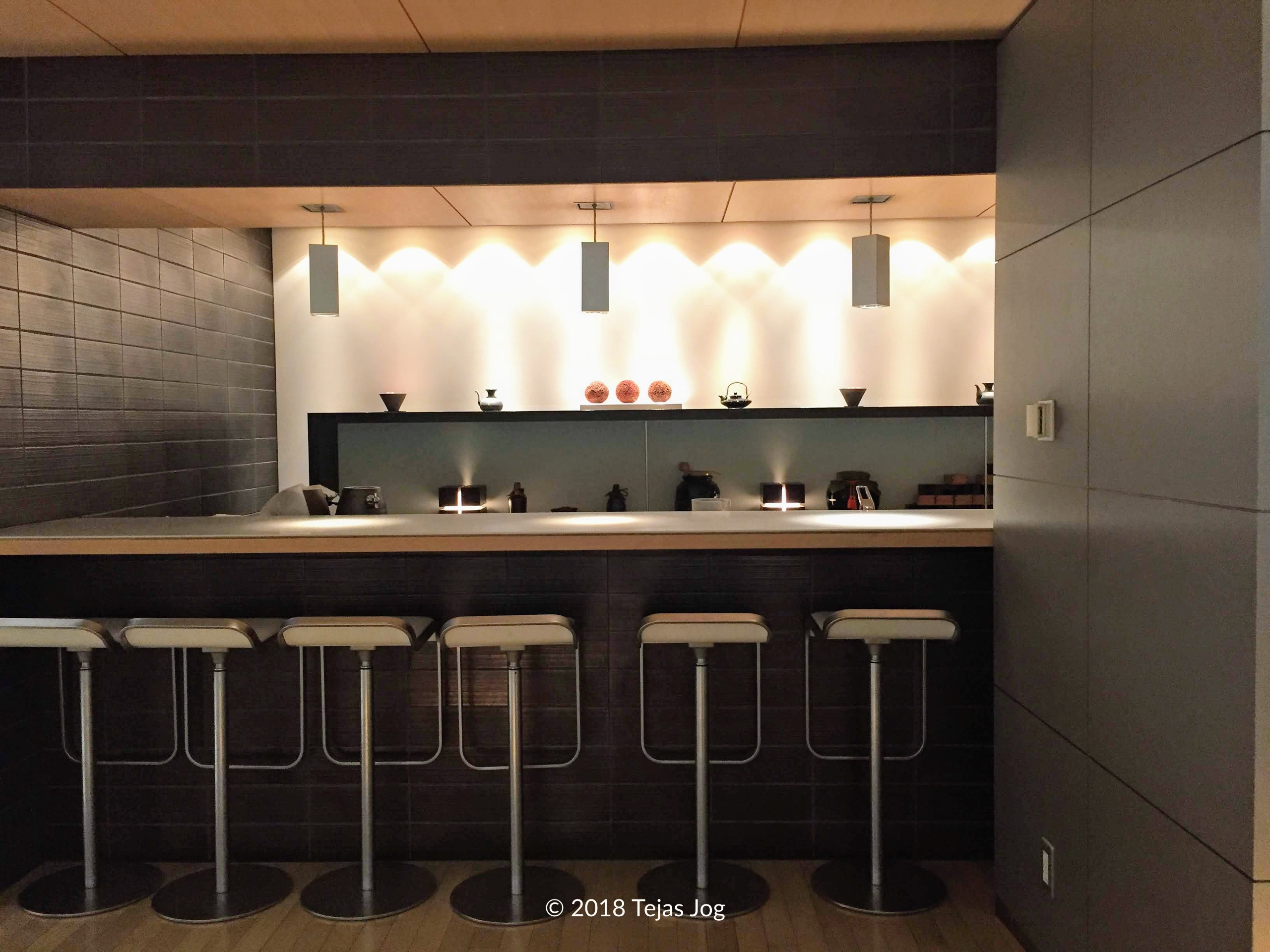 ANA Lounge