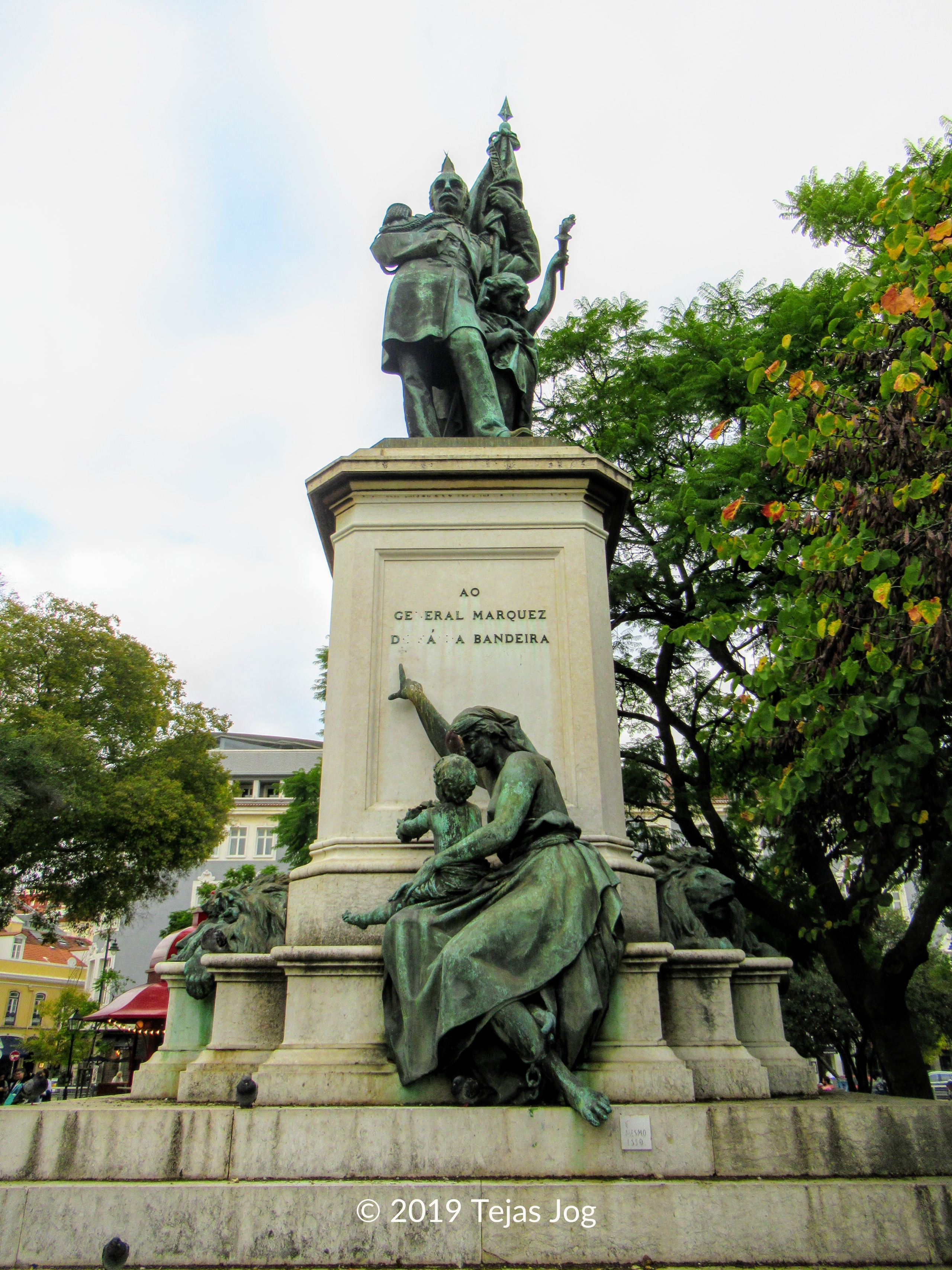Estátua do Marquês Sá da Bandeira