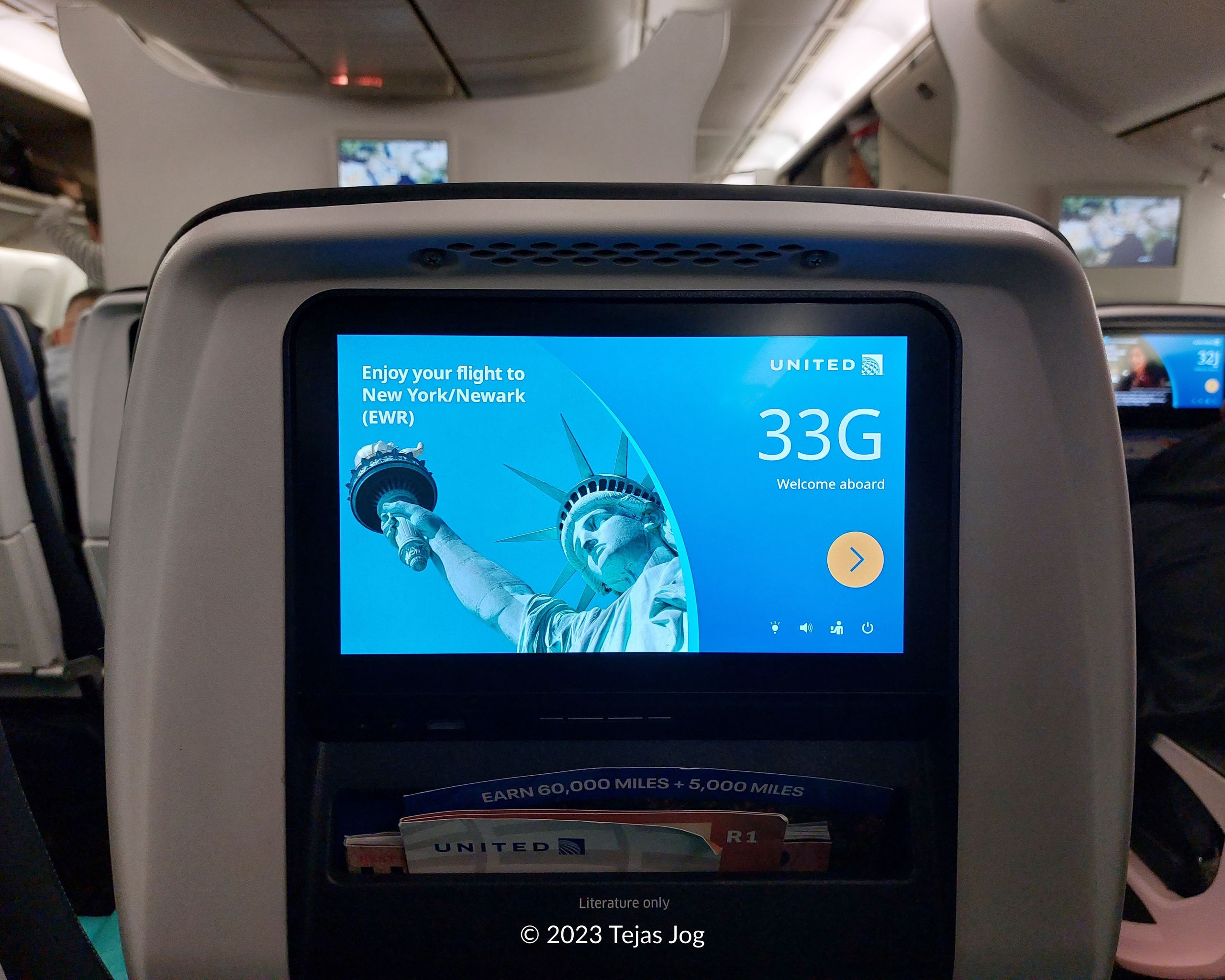 United Airlines 163