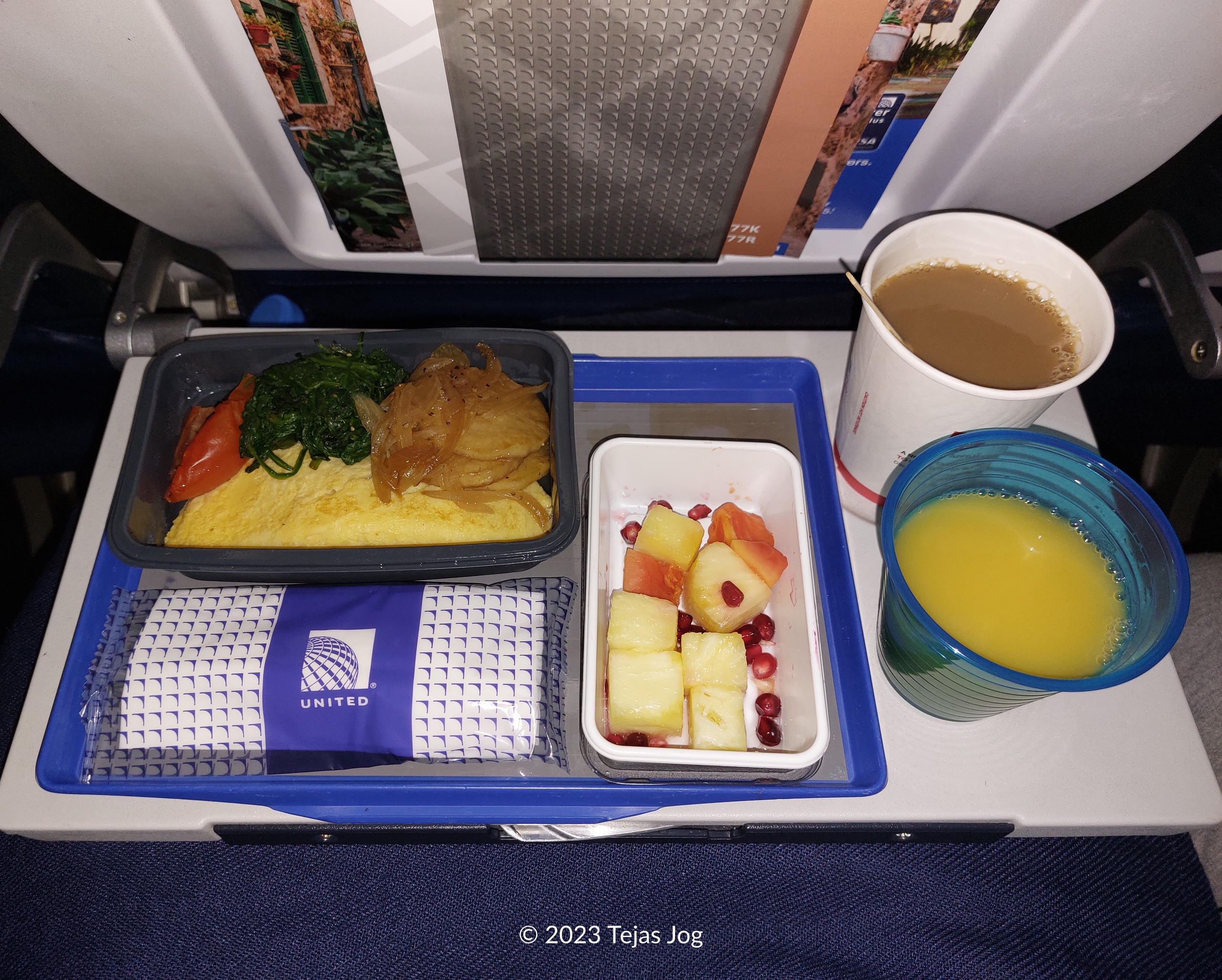 United Airlines 163