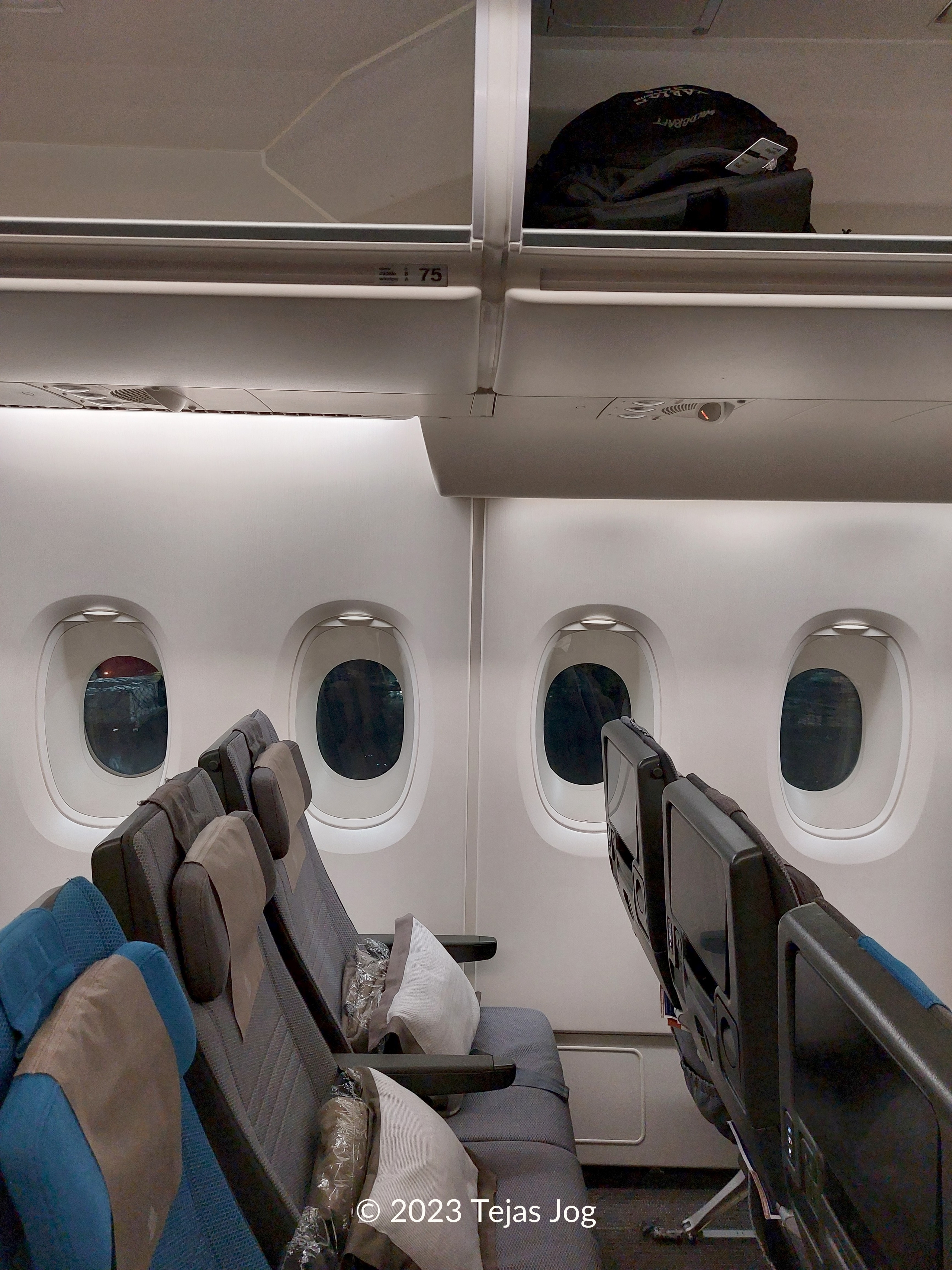 Singapore Airlines 423