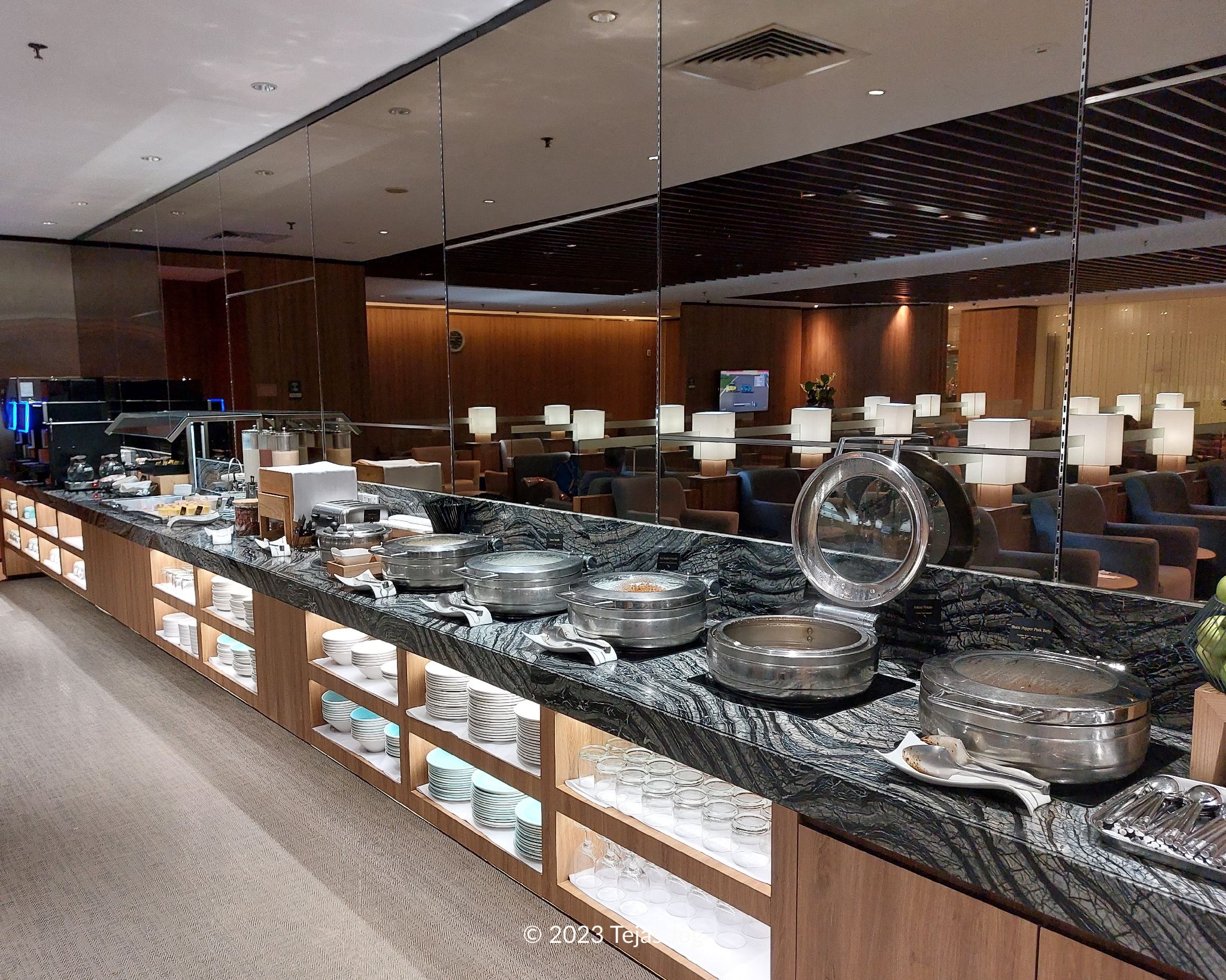 Buffet at KrisFlyer Gold Lounge