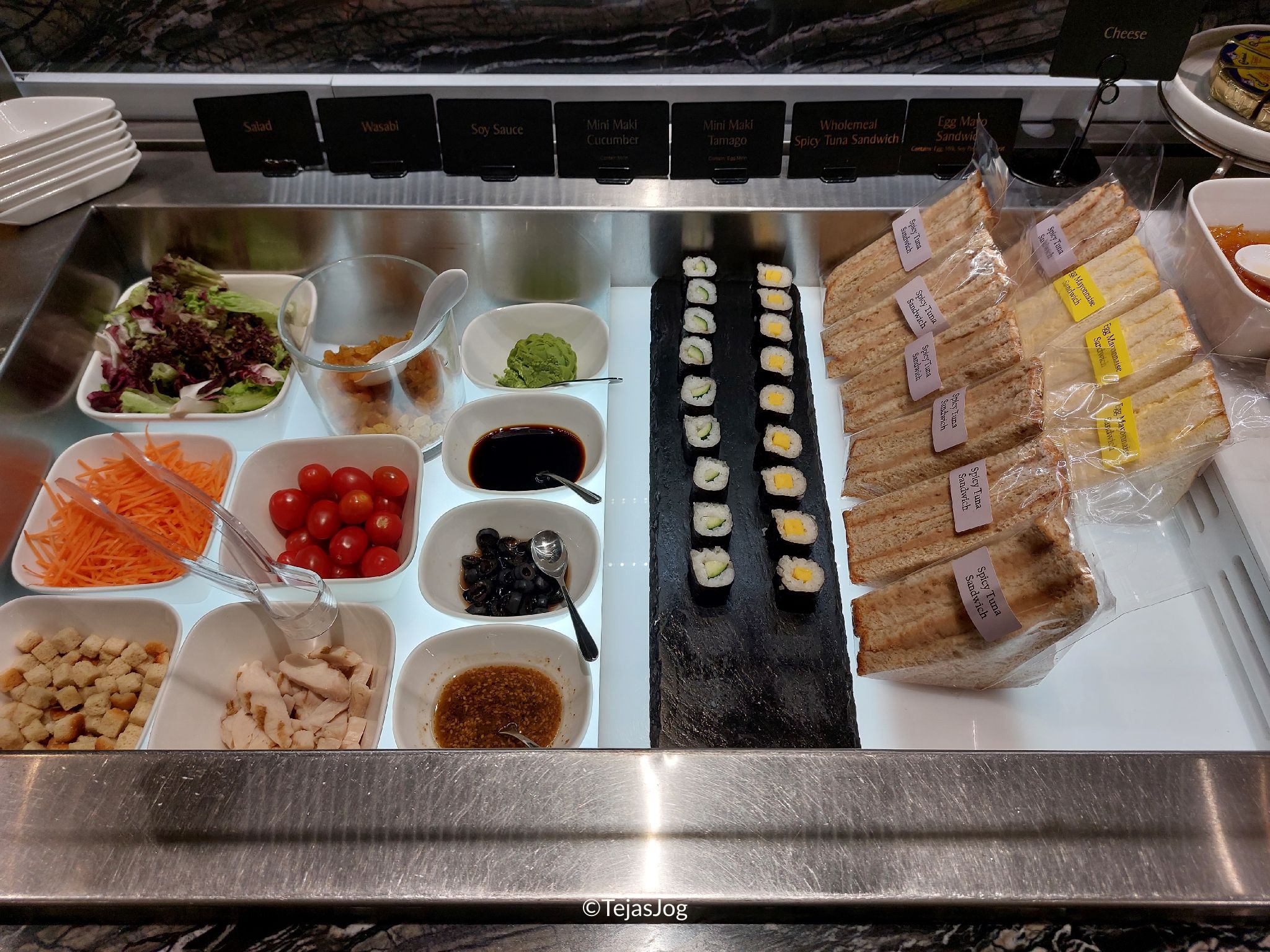 Buffet at KrisFlyer Gold Lounge