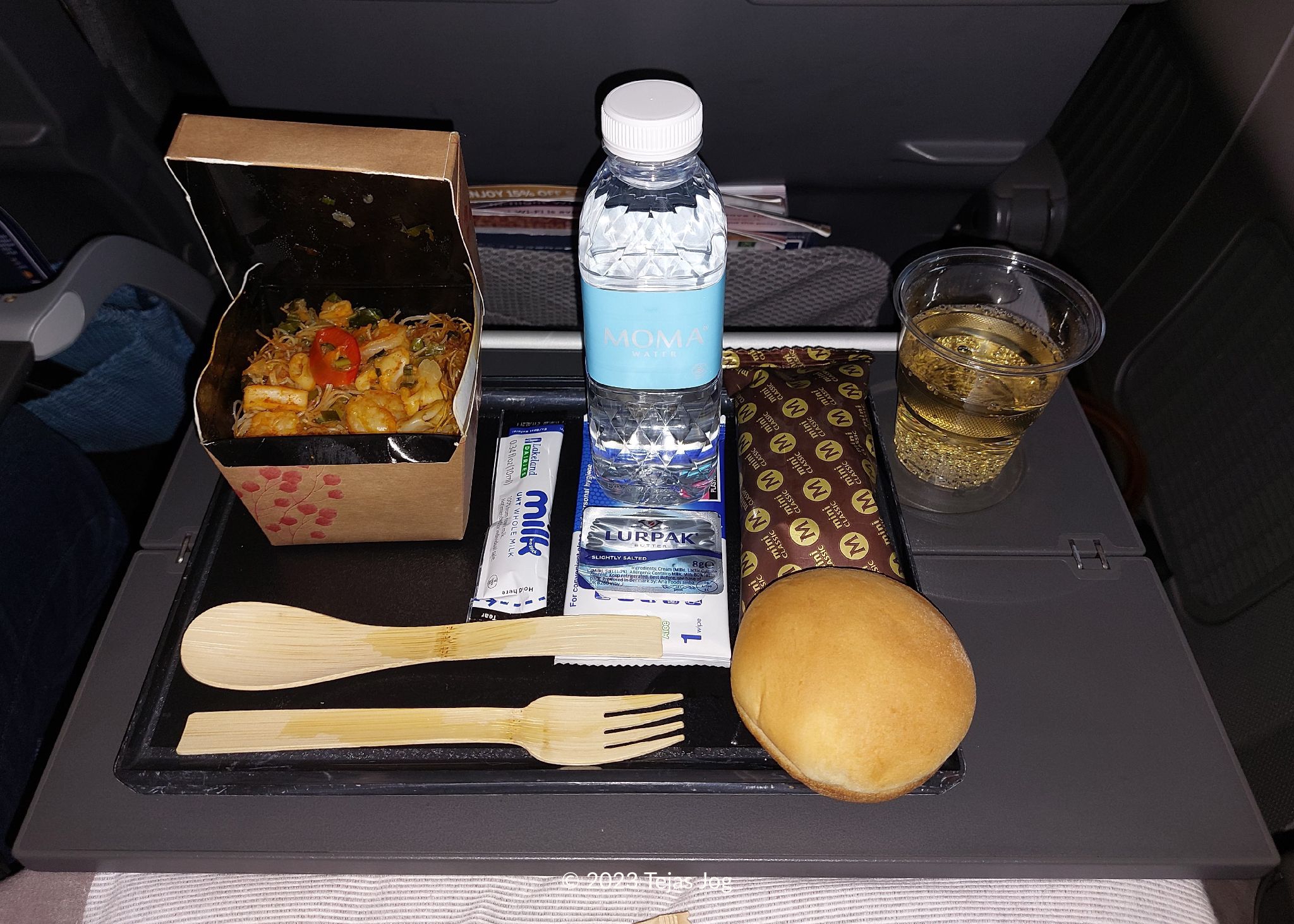 Singapore Airlines 946