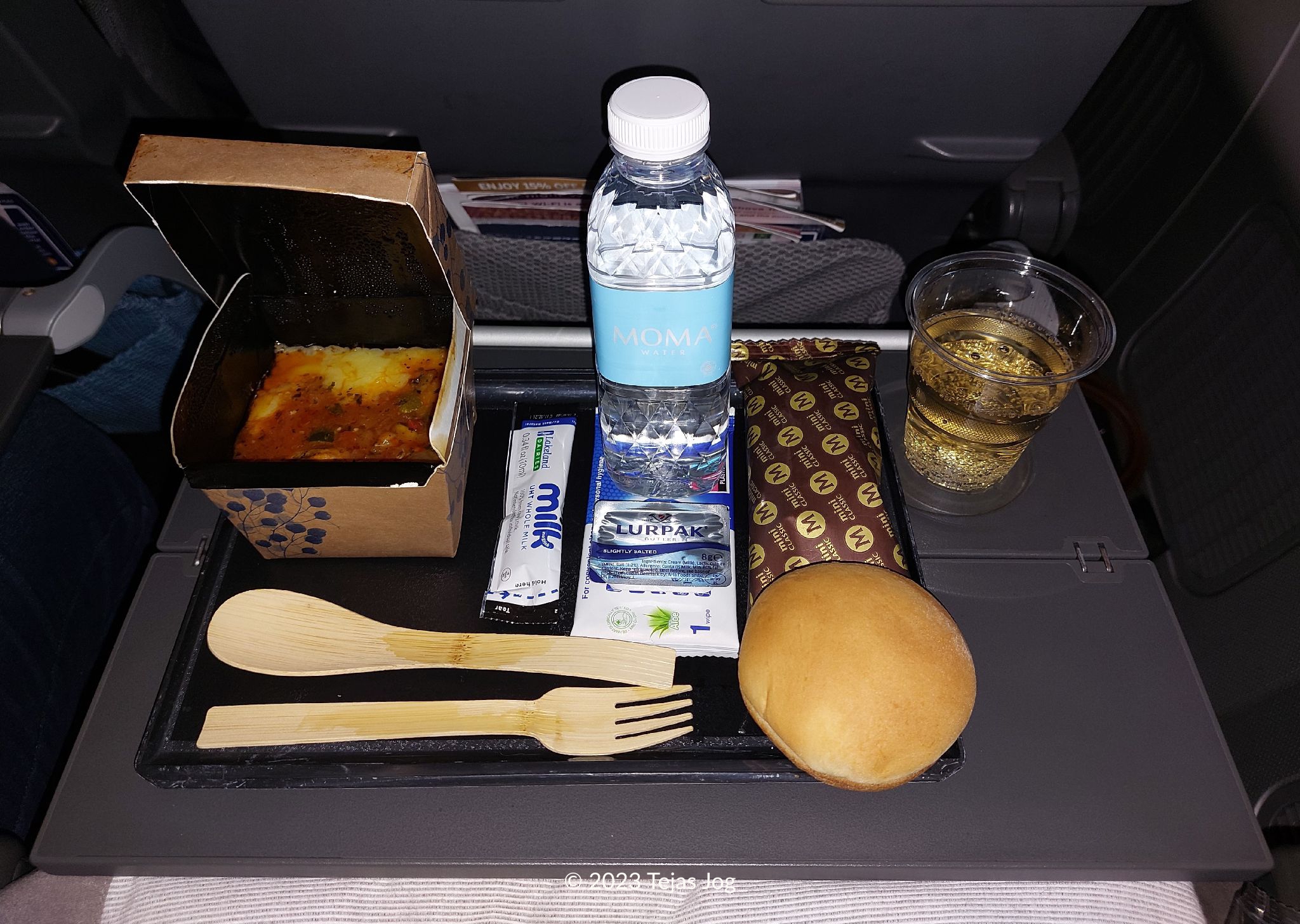 Singapore Airlines 946