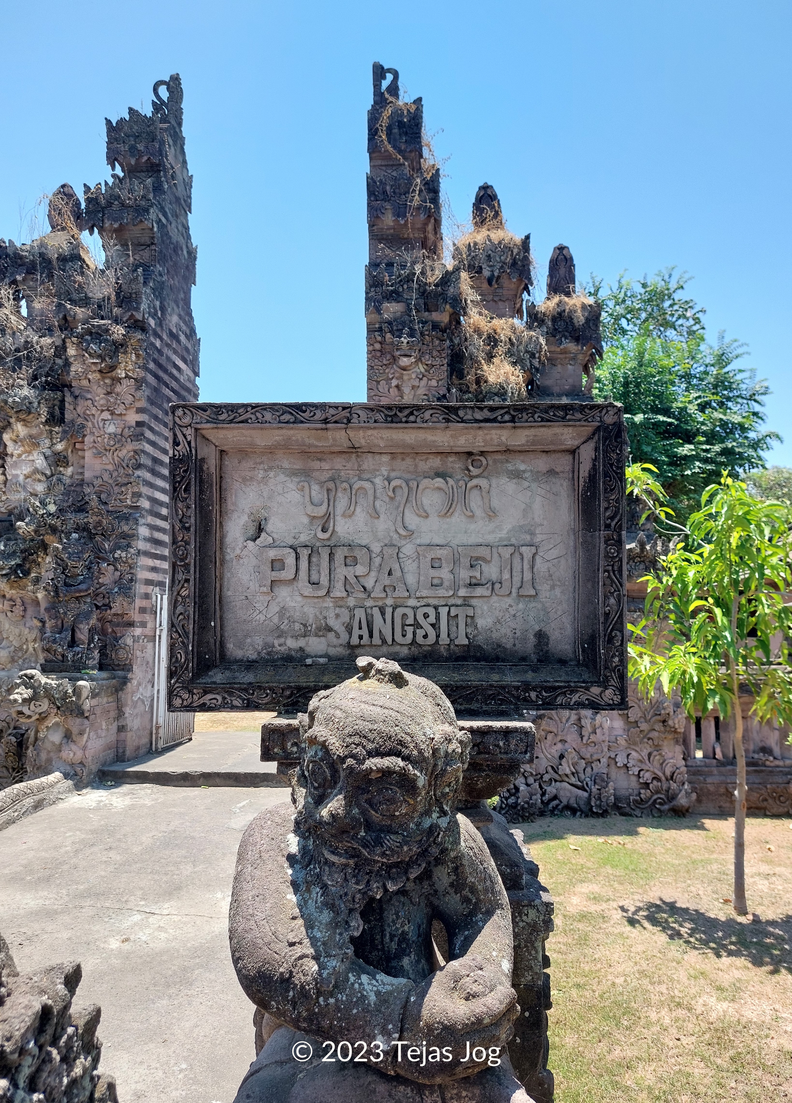 Beji Sangsit Temple
