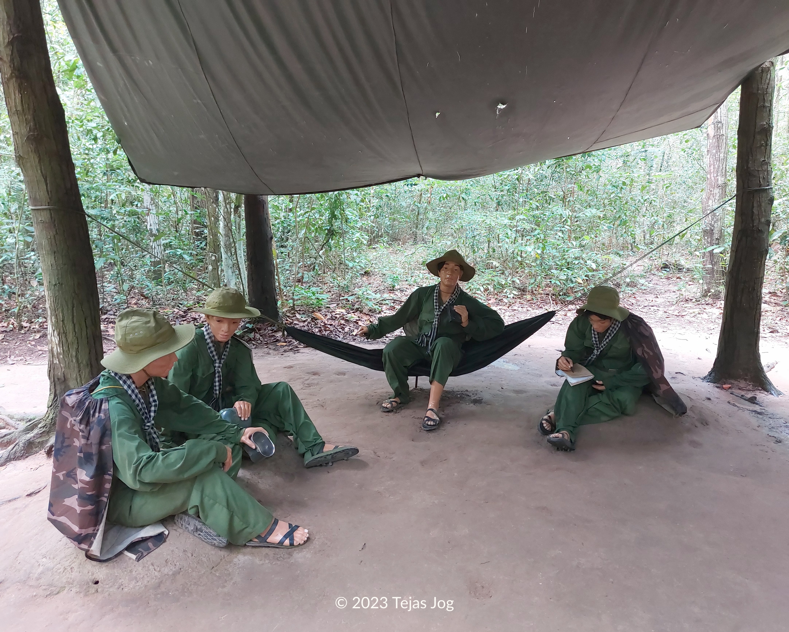 Lifelike exhibits of Vietnamese revolutionary soldiers