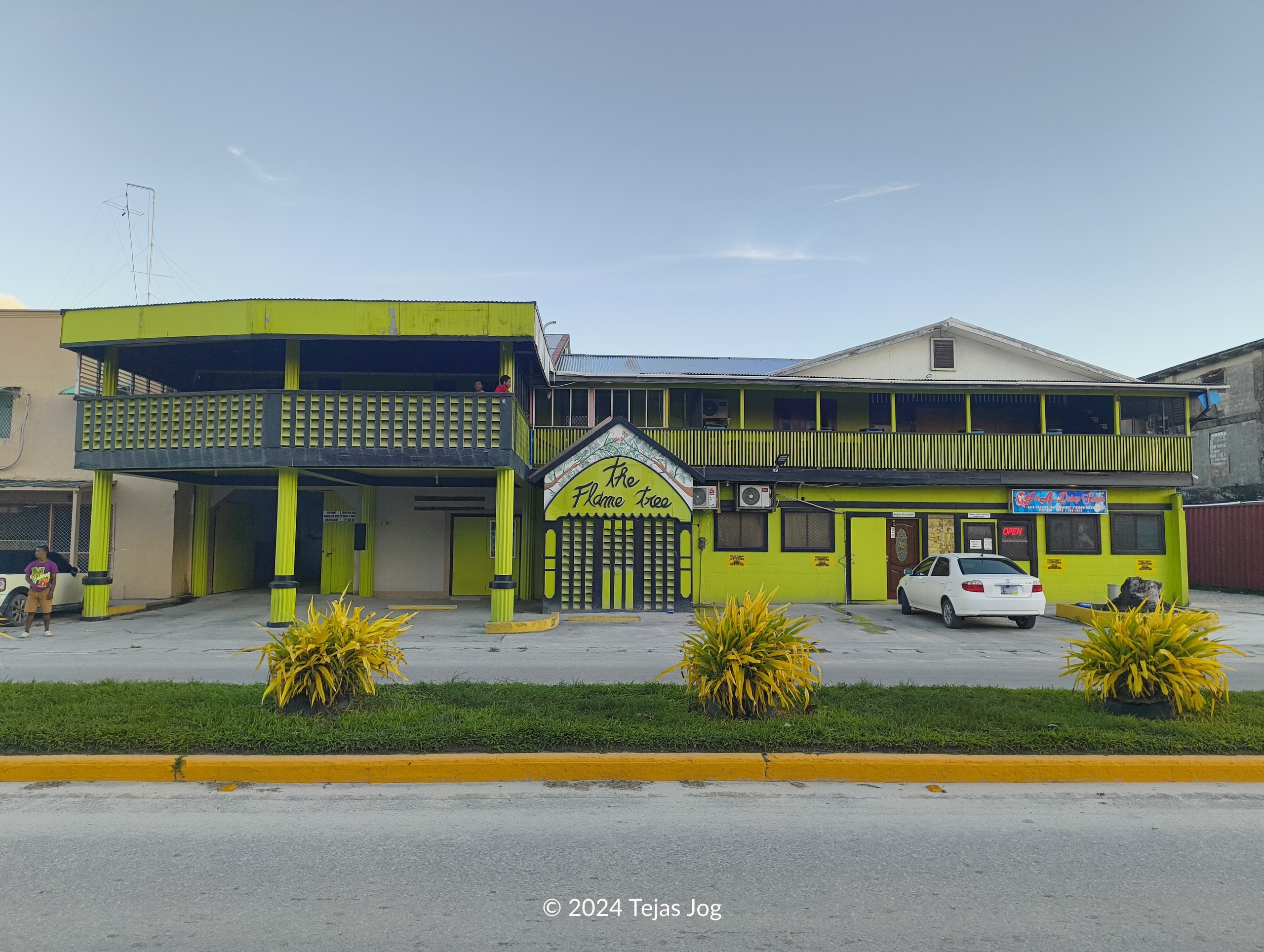 Flame Tree Backpackers Hostel