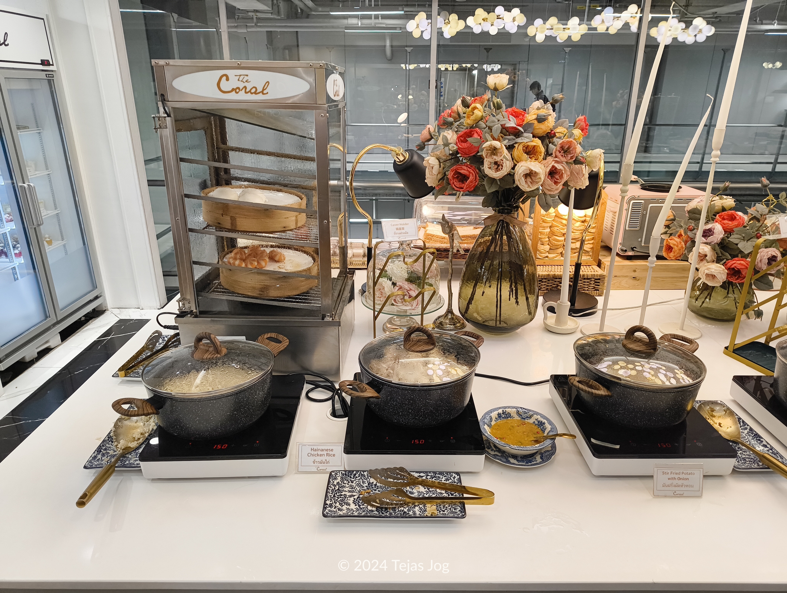 Buffet at Coral Lounge