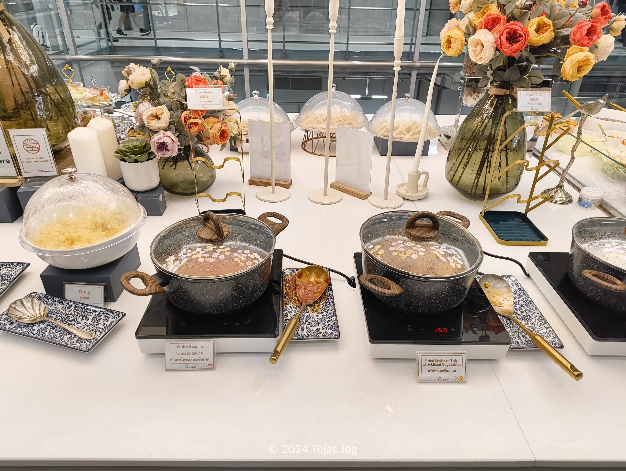 Buffet at Coral Lounge