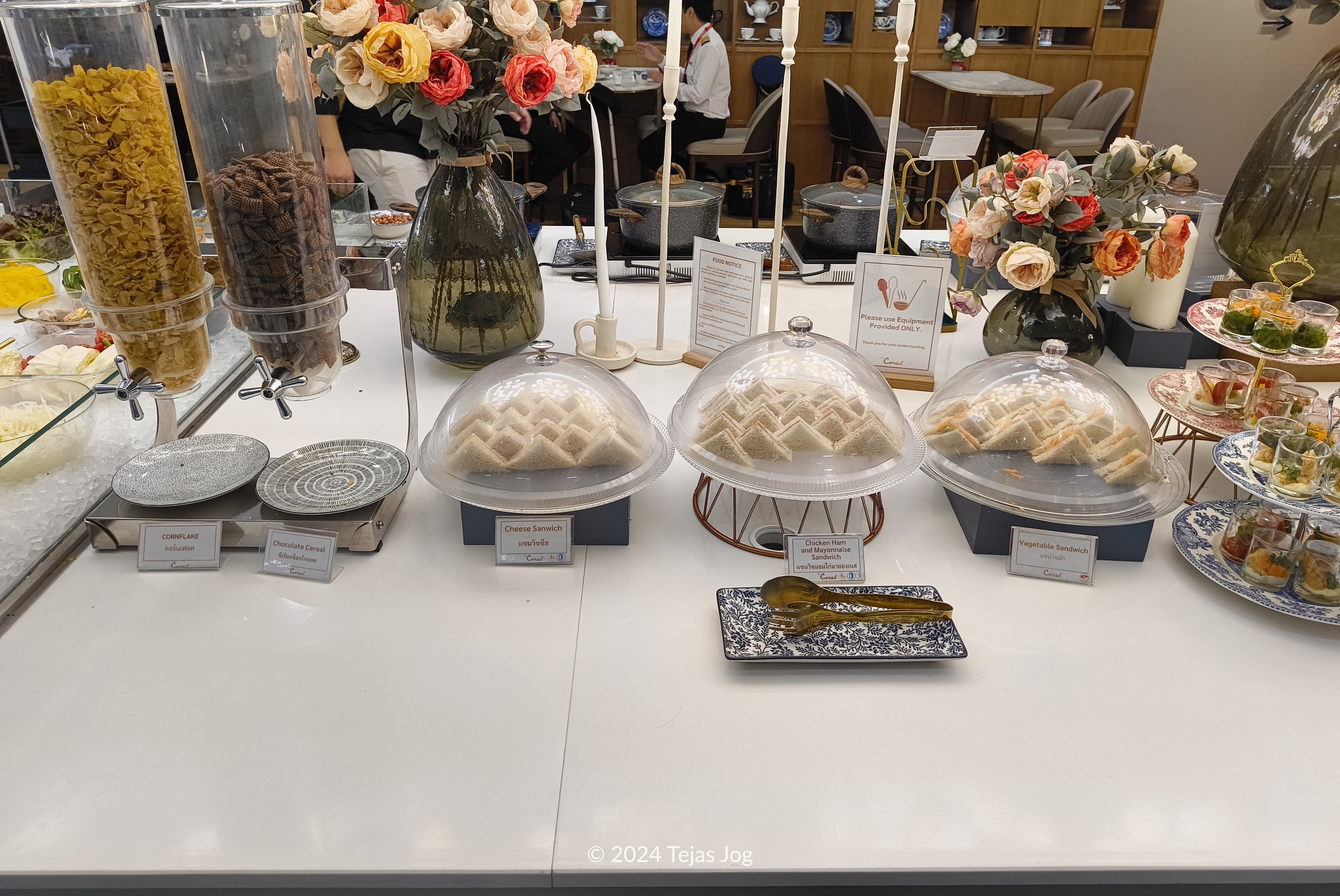Buffet at Coral Lounge