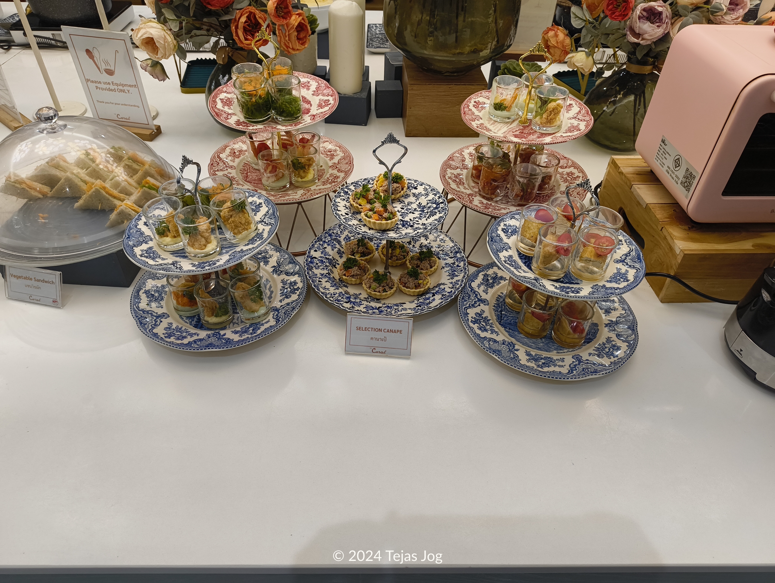 Buffet at Coral Lounge