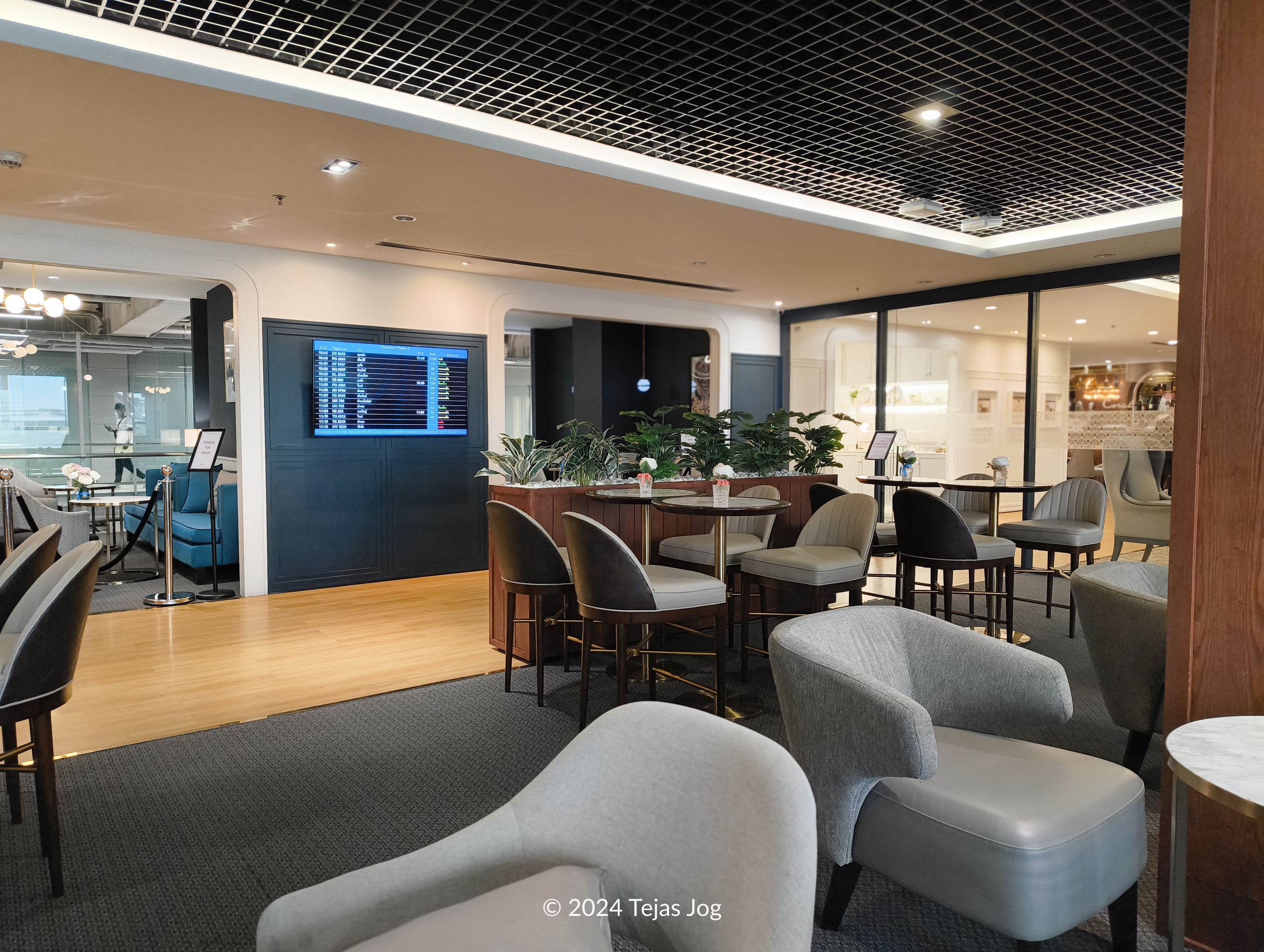 Coral Lounge at Bangkok Suvarnabhumi Airport