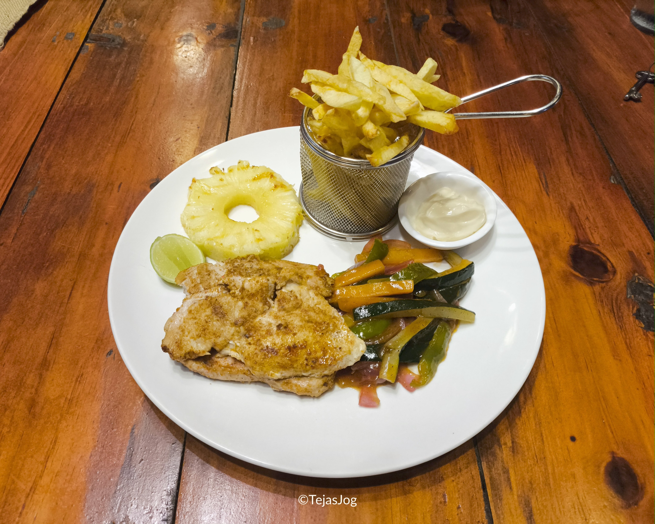 Dinner at Babalao Bungalows