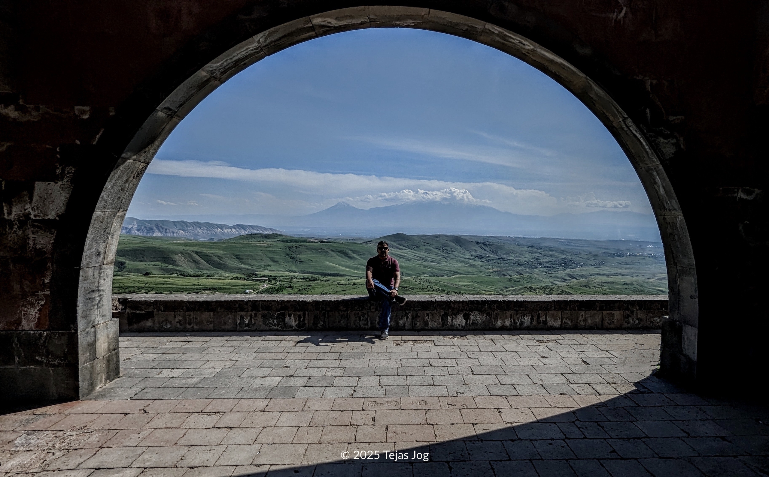 Charents' Arch