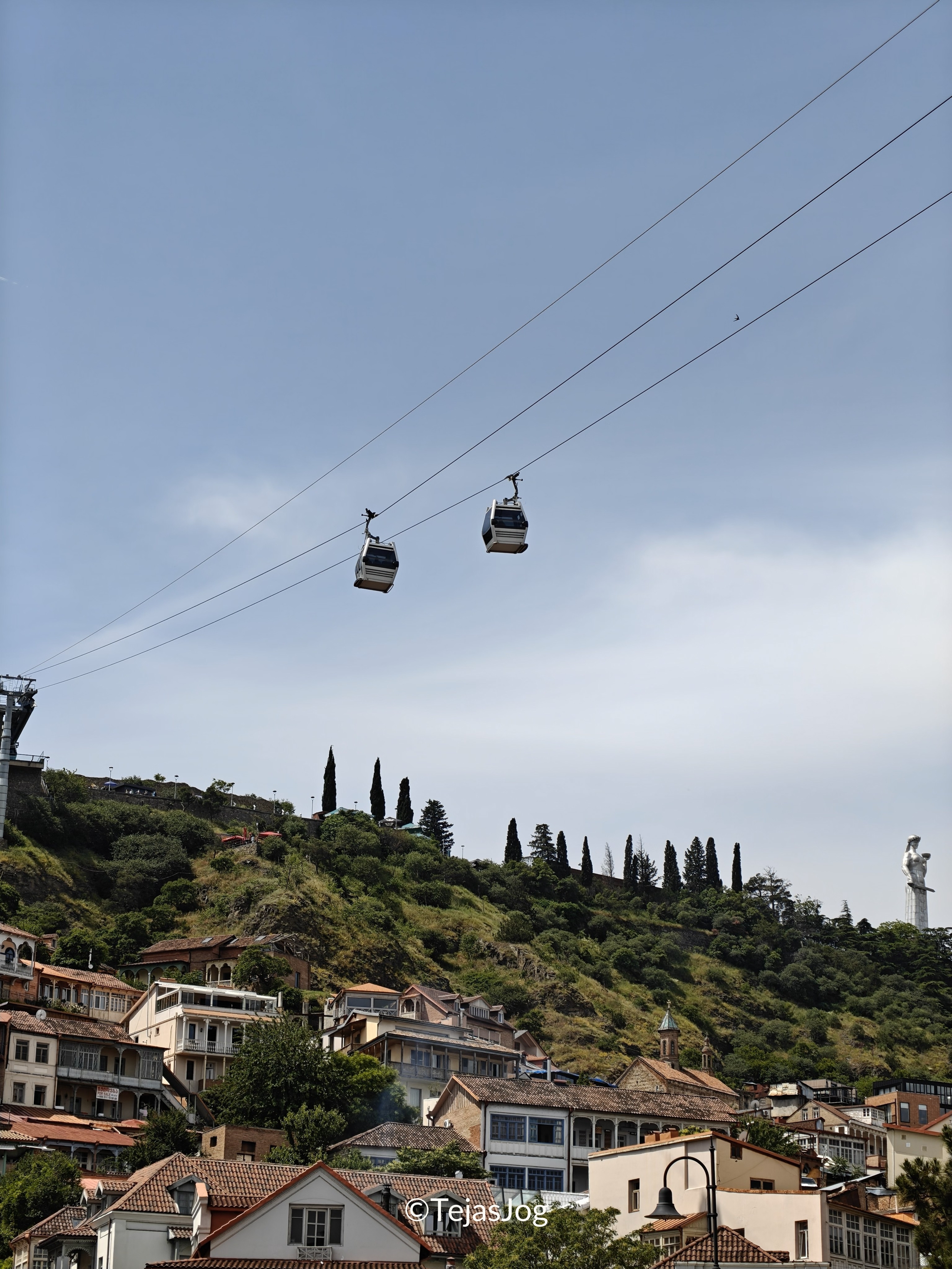 Rike-Narikala Cable Car and Mother of Georgia statue Rike-Narikala Cable Car and Mother of Georgia statue