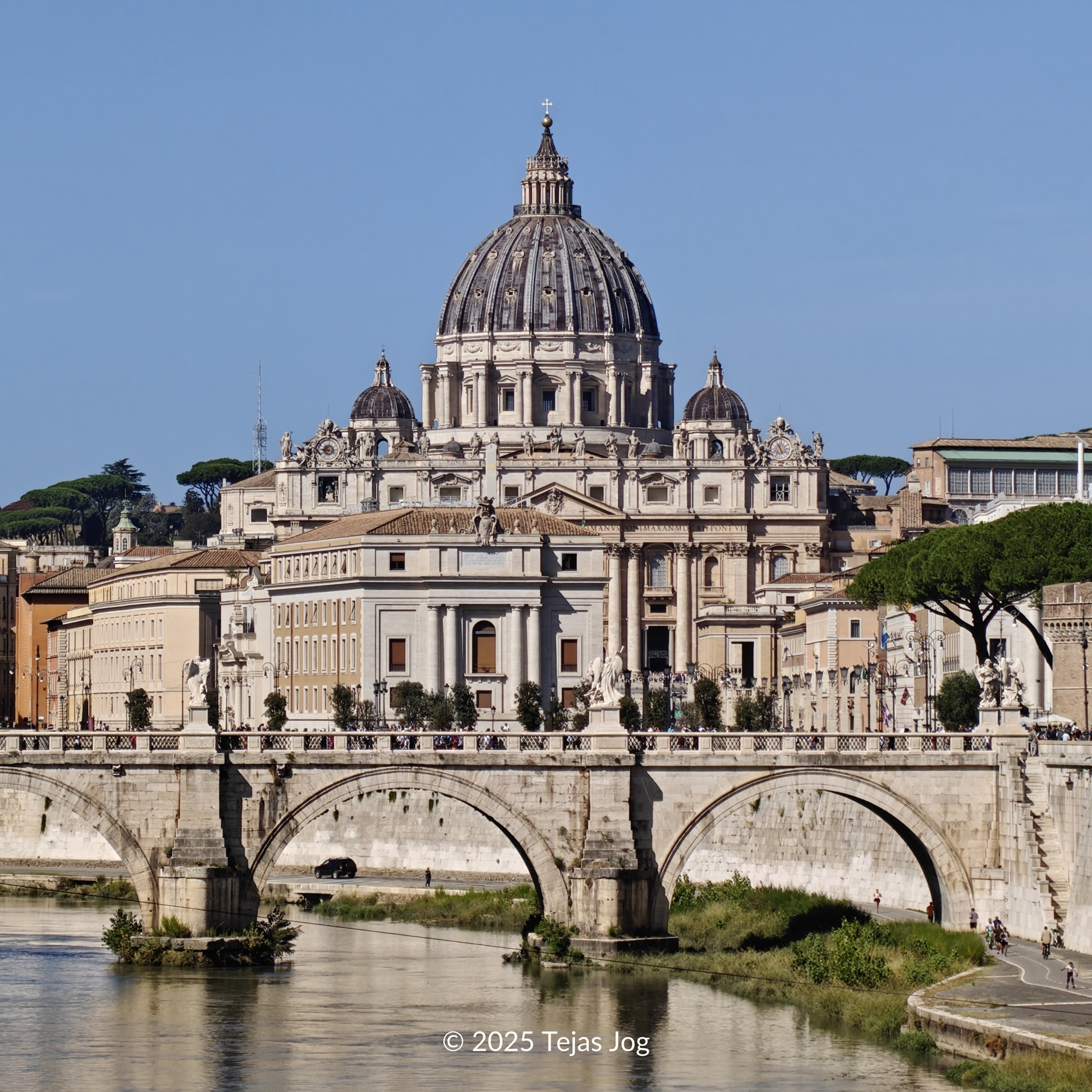 Saint Peter's Basilica / Basilica di San Pietro