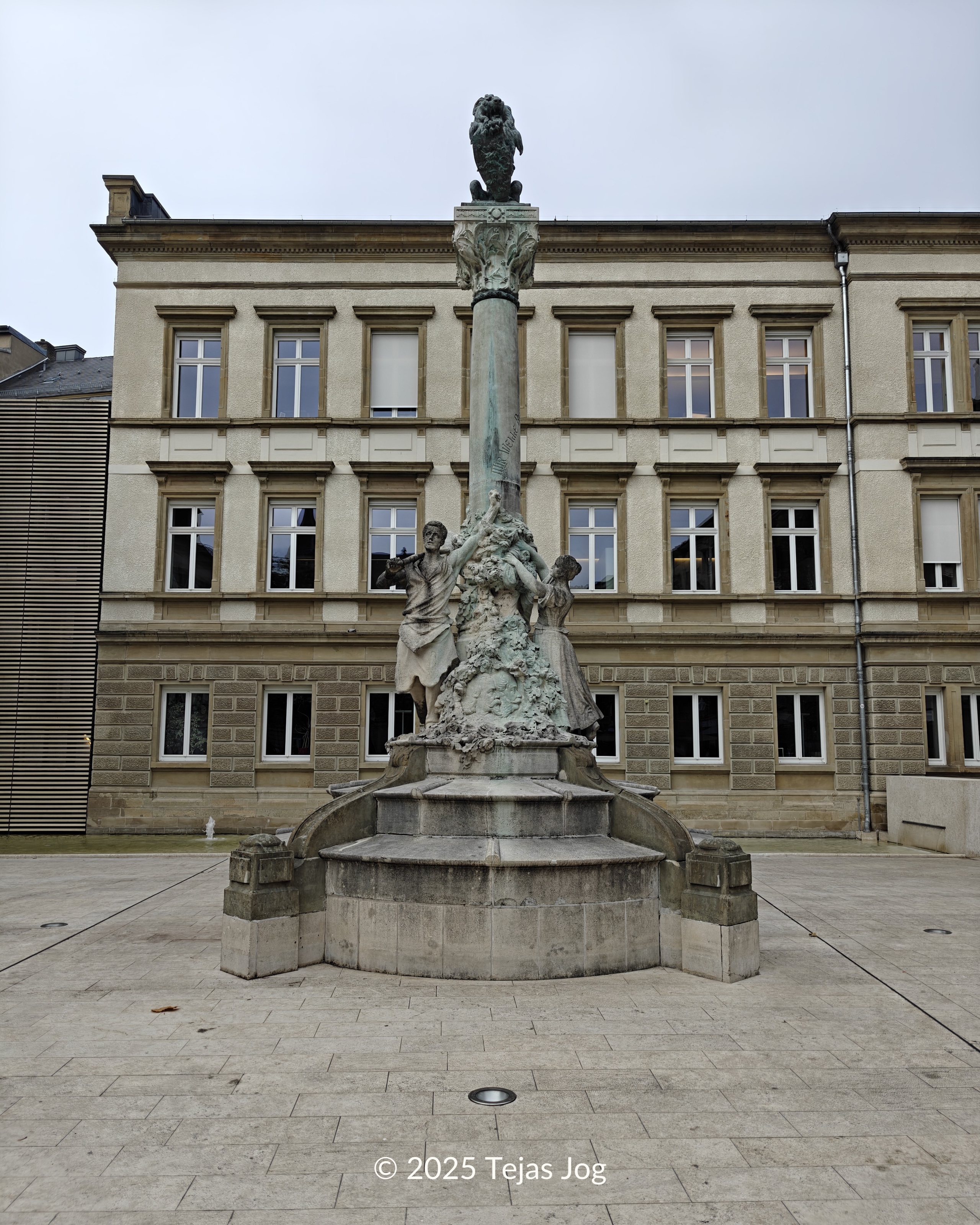 Monument To Dicks & Lentz