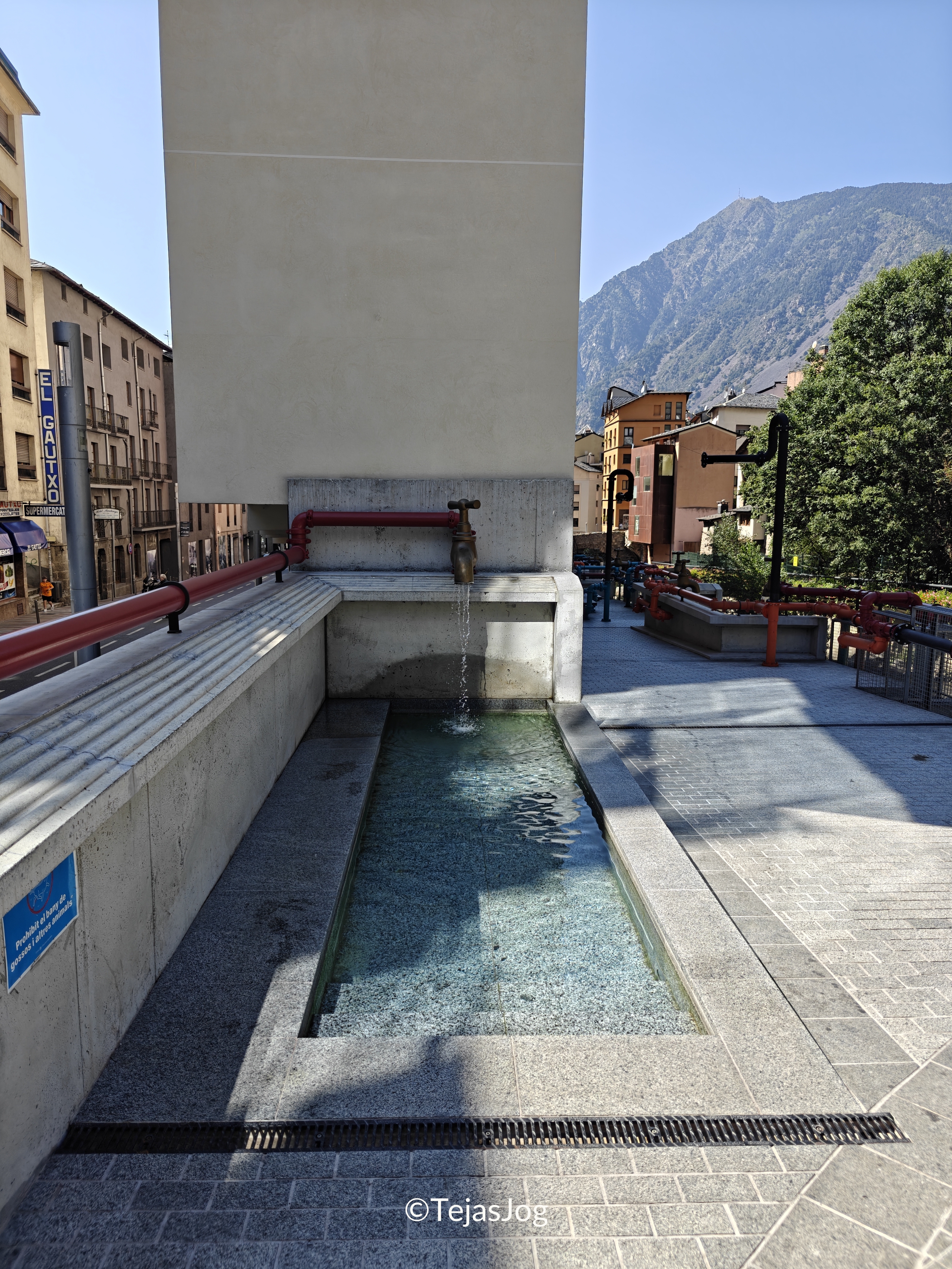 Public Thermal Pond