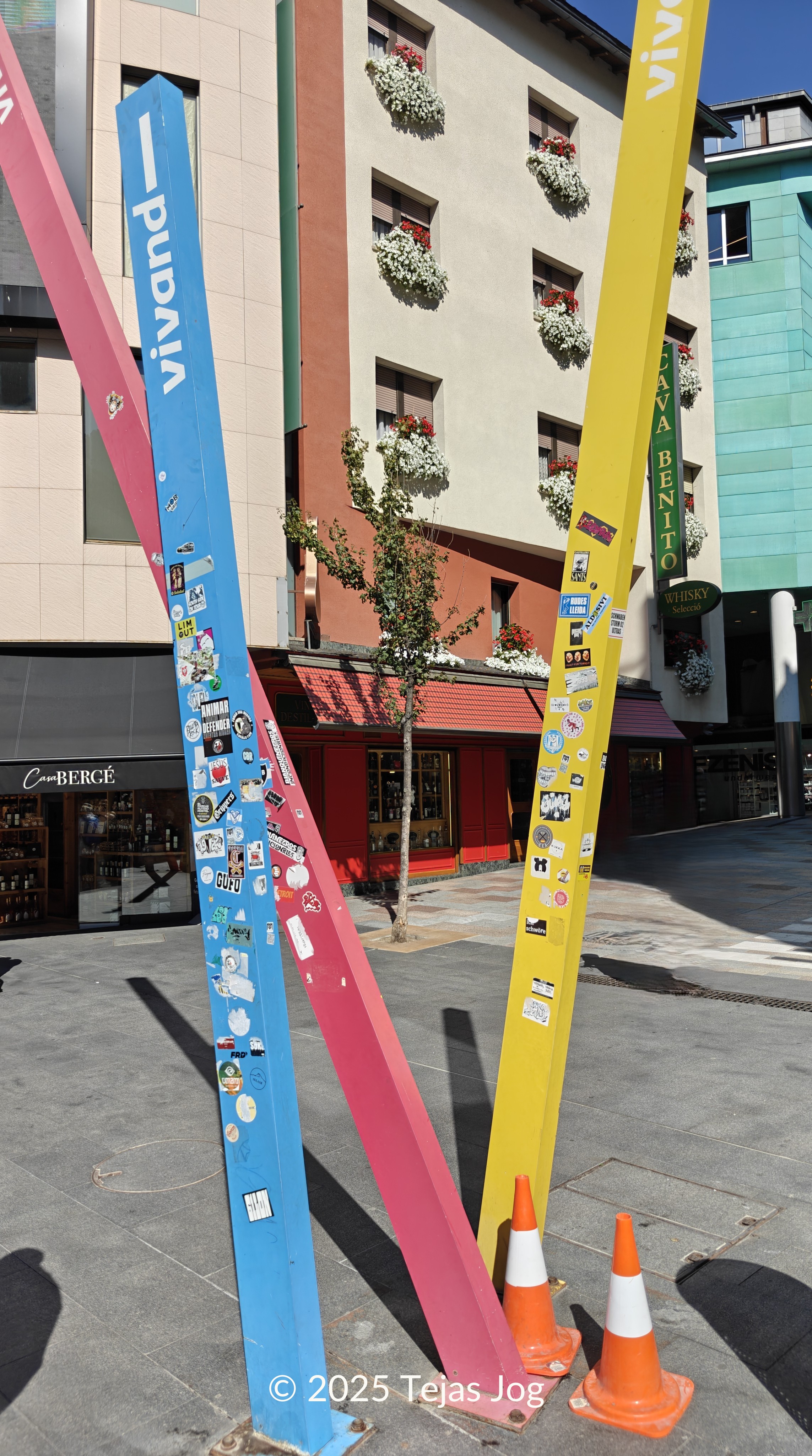 Av. Carlemany