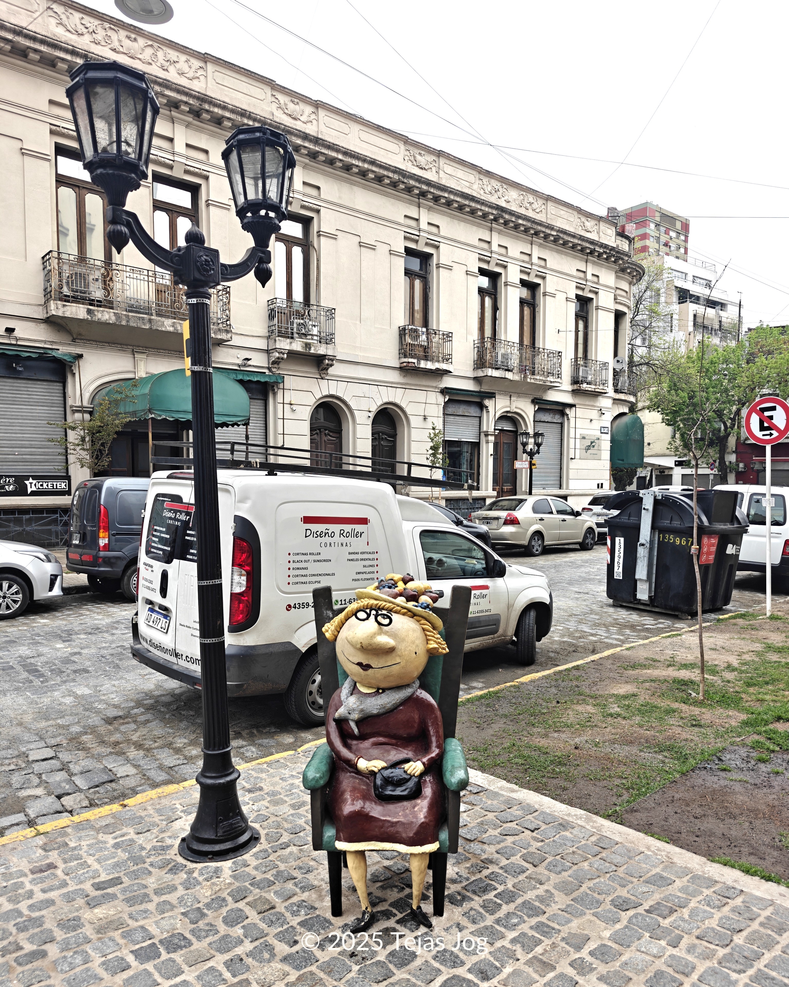 Estatua de Tía Vicenta - Paseo de la Historieta Estatua de Tía Vicenta - Paseo de la Historieta