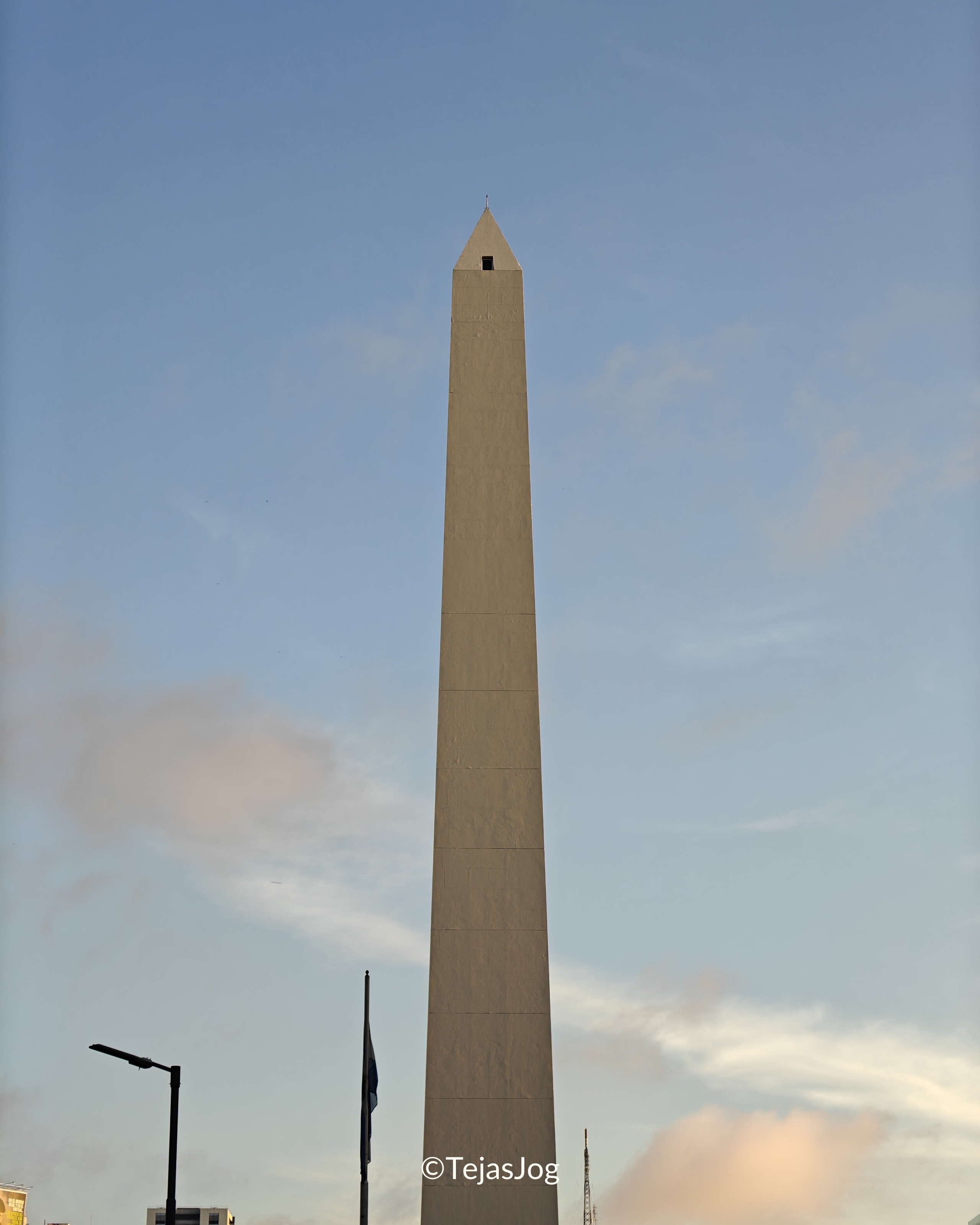 Obelisk / Obelisco Obelisk / Obelisco