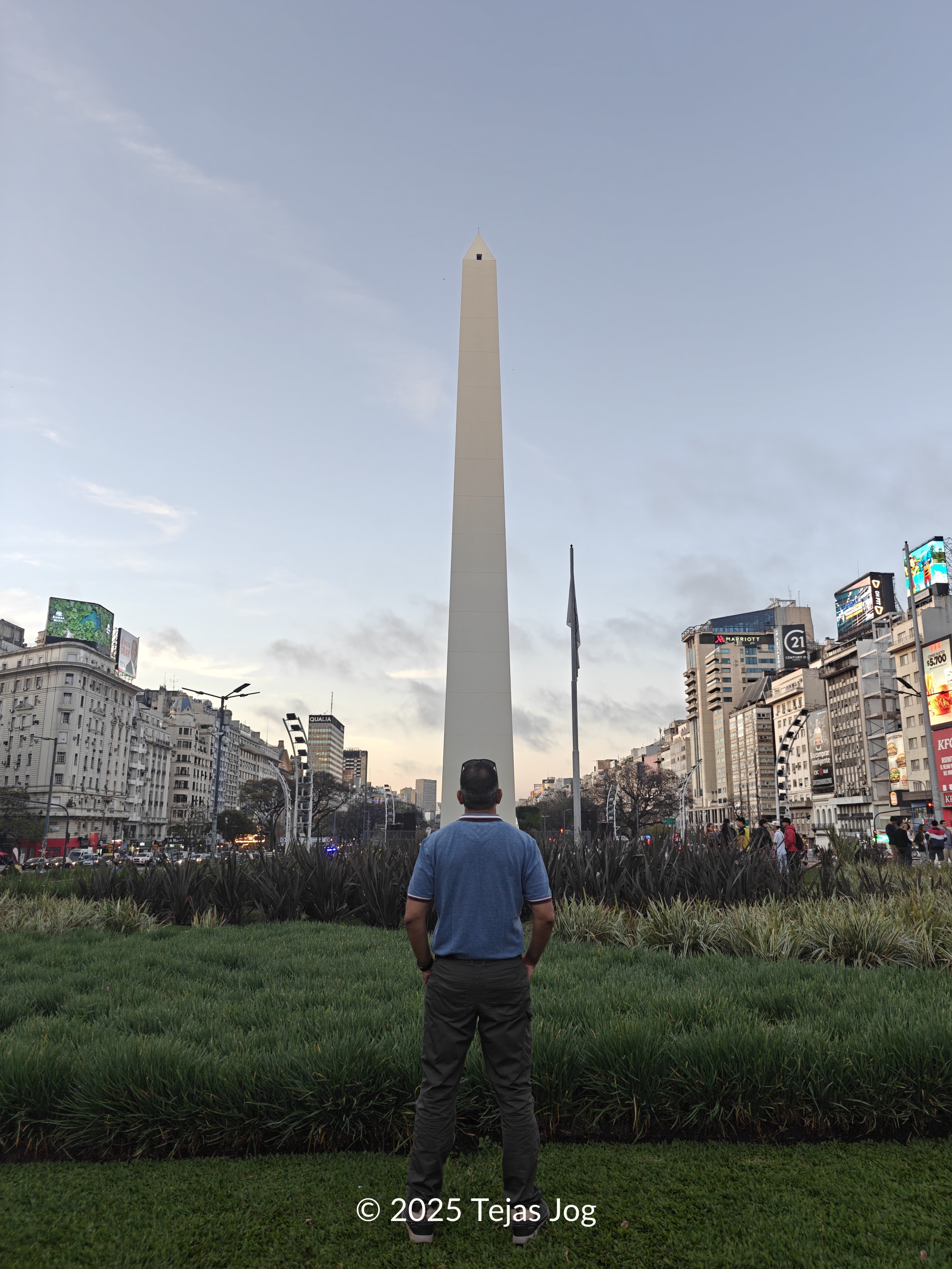 Obelisk / Obelisco Obelisk / Obelisco