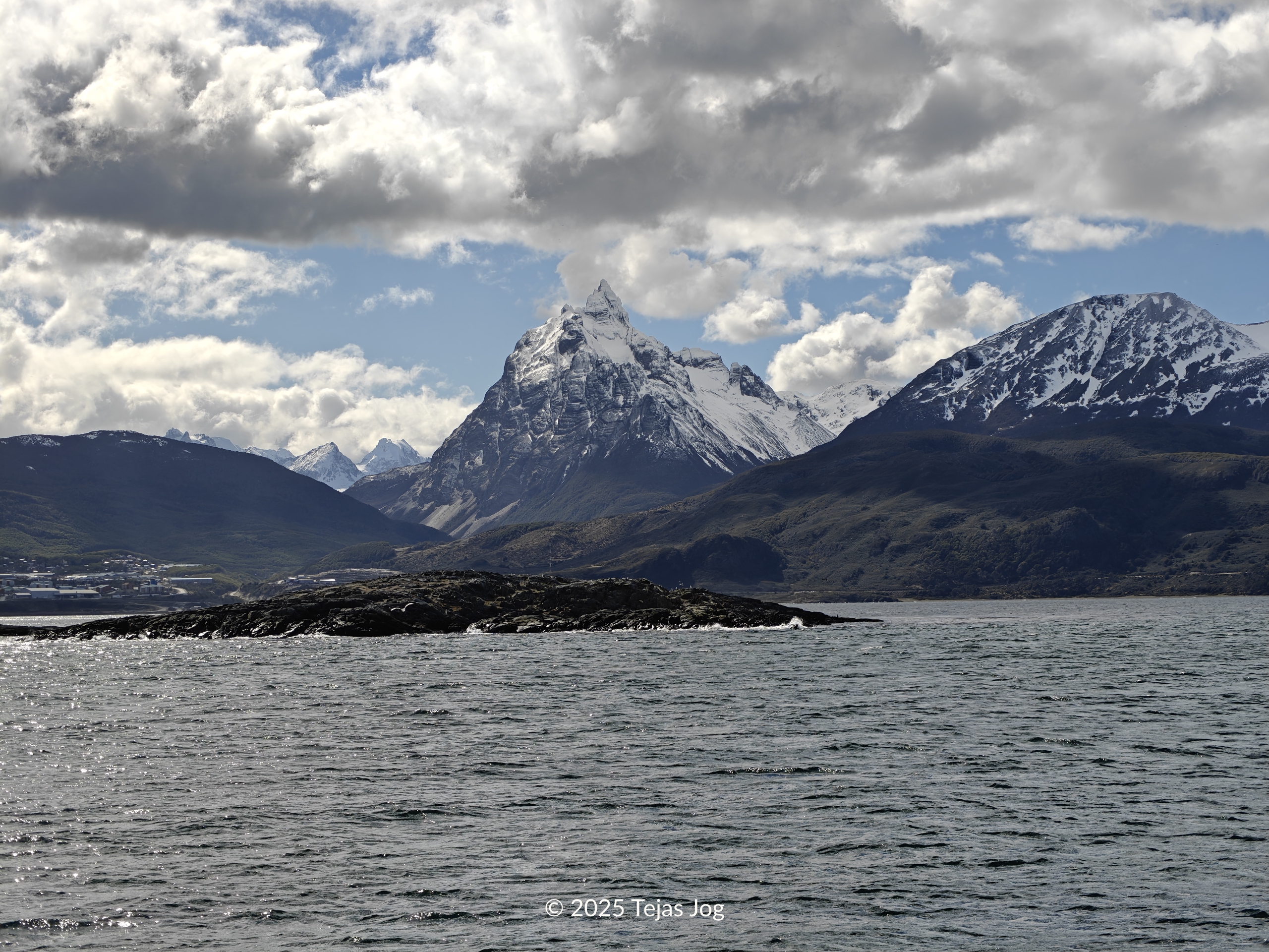 Approching Ushuaia