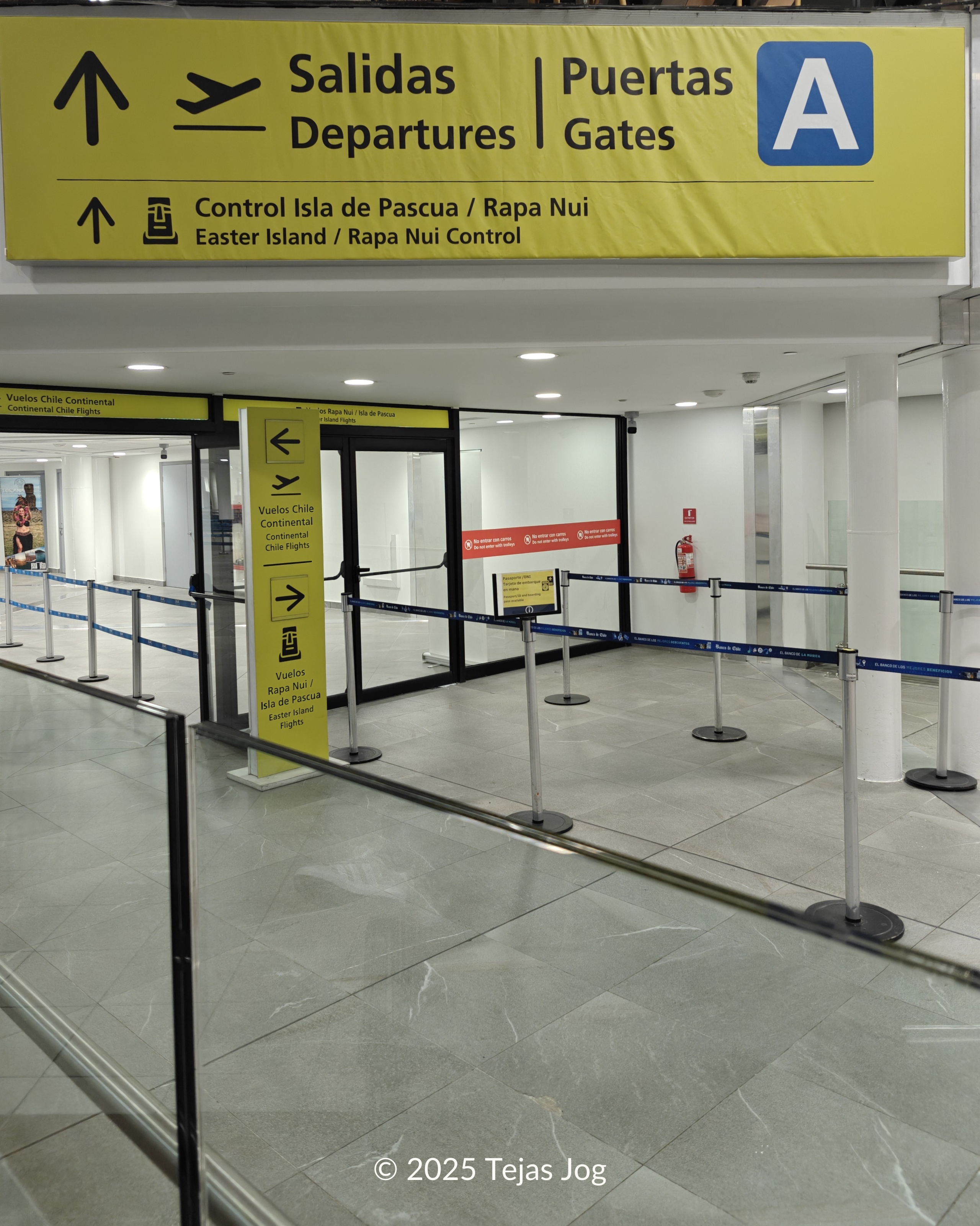 Arturo Merino Benitez International Airport / Aeropuerto Internacional Arturo Merino Benítez