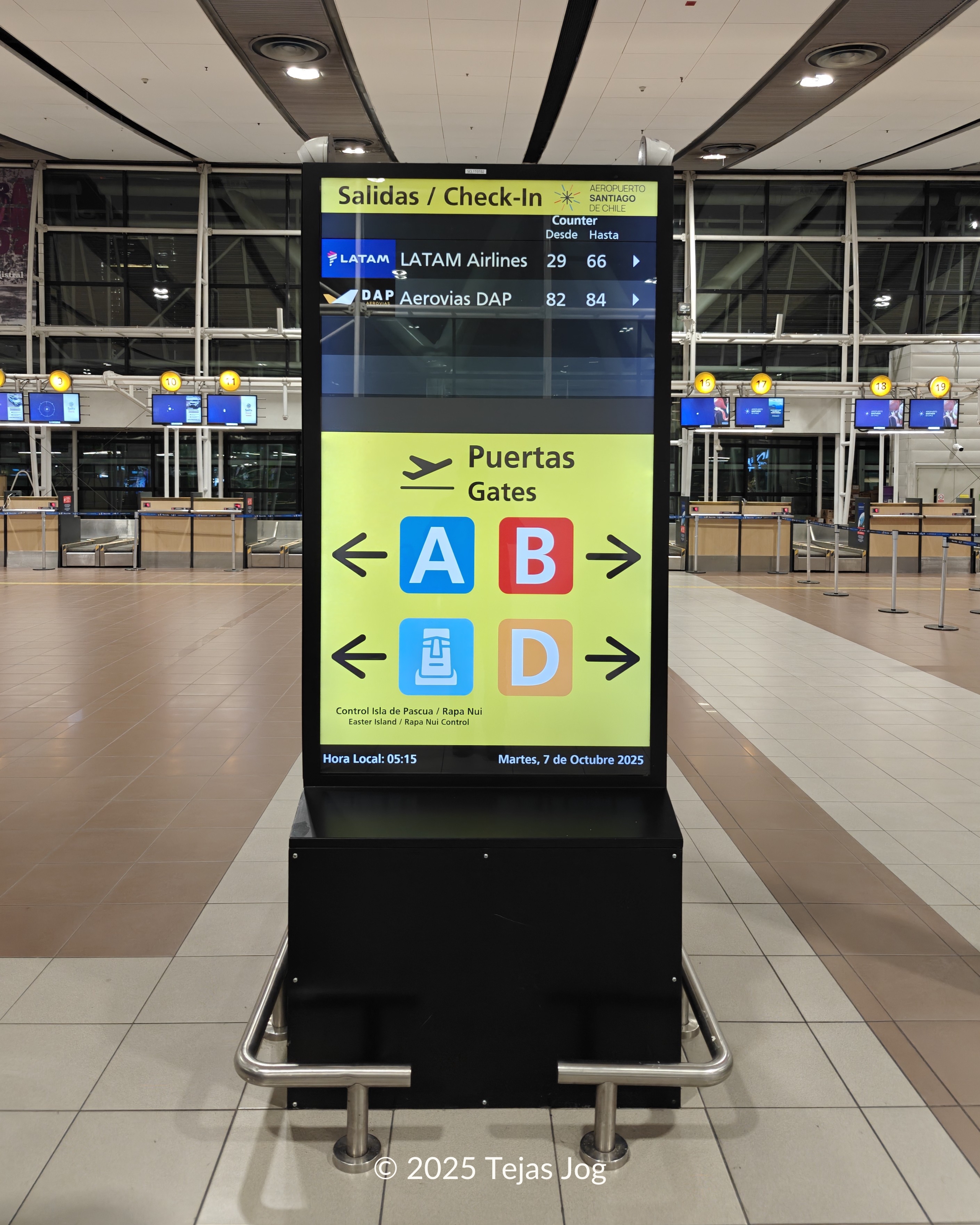 Arturo Merino Benitez International Airport / Aeropuerto Internacional Arturo Merino Benítez