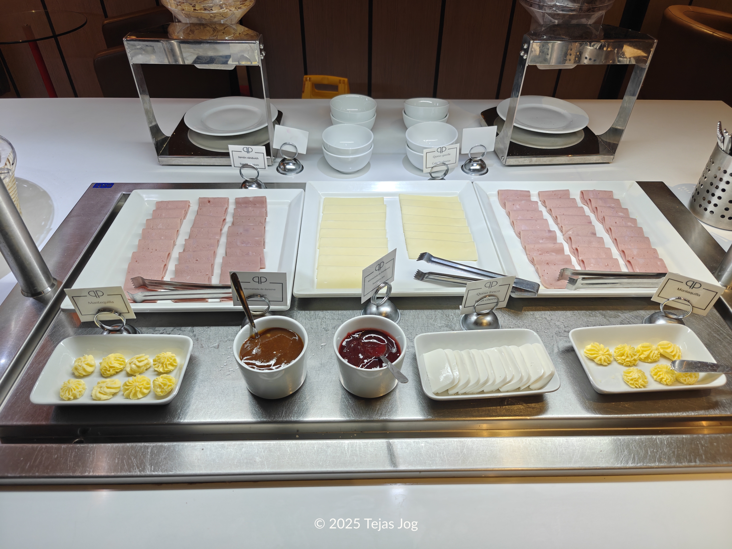 Buffet at Andes Lounge