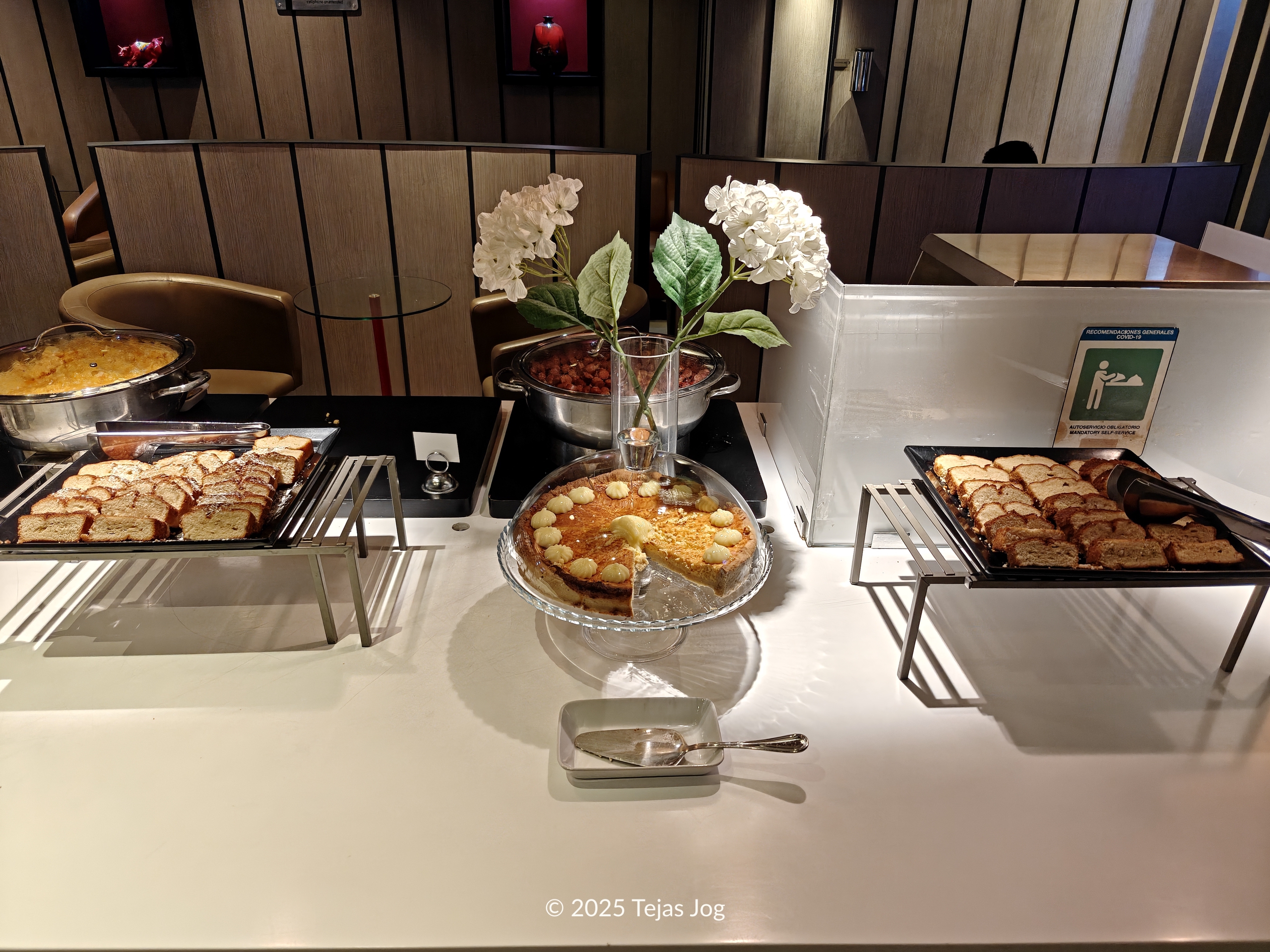 Buffet at Andes Lounge
