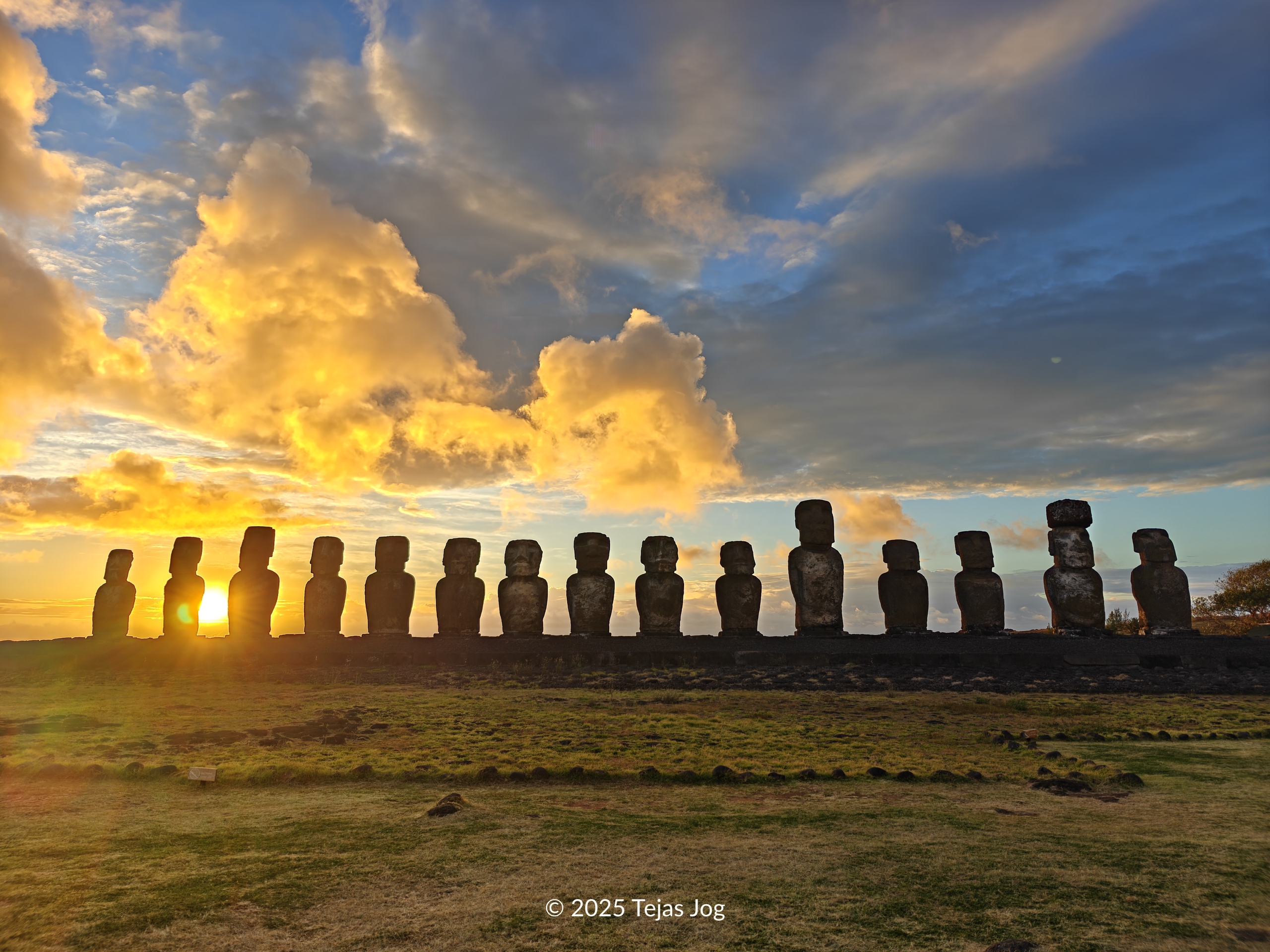 Sunrise at  Ahu Tongariki