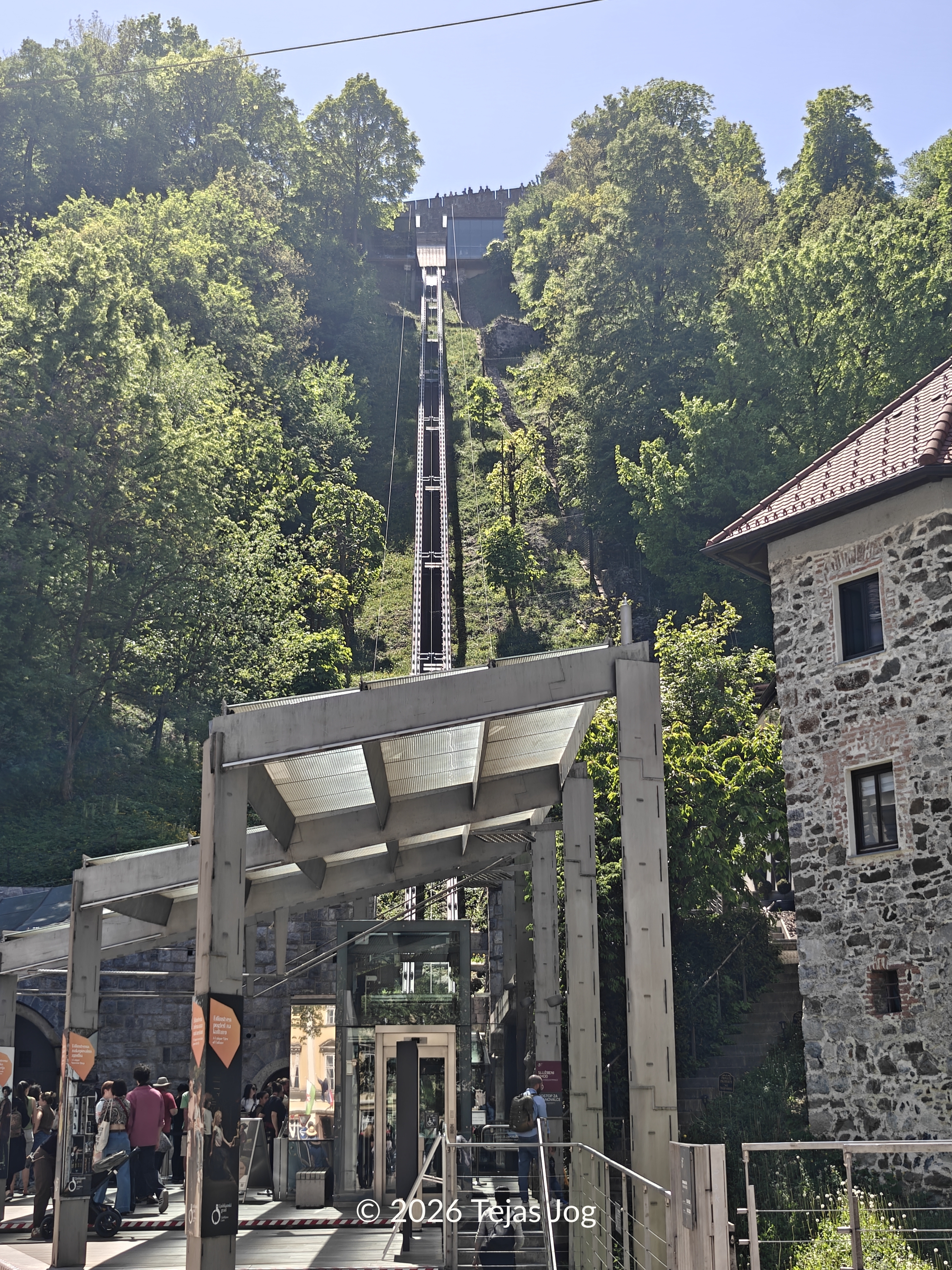 Vzpenjača na Ljubljanski grad / Ljubljana Castle Funicular Railway
