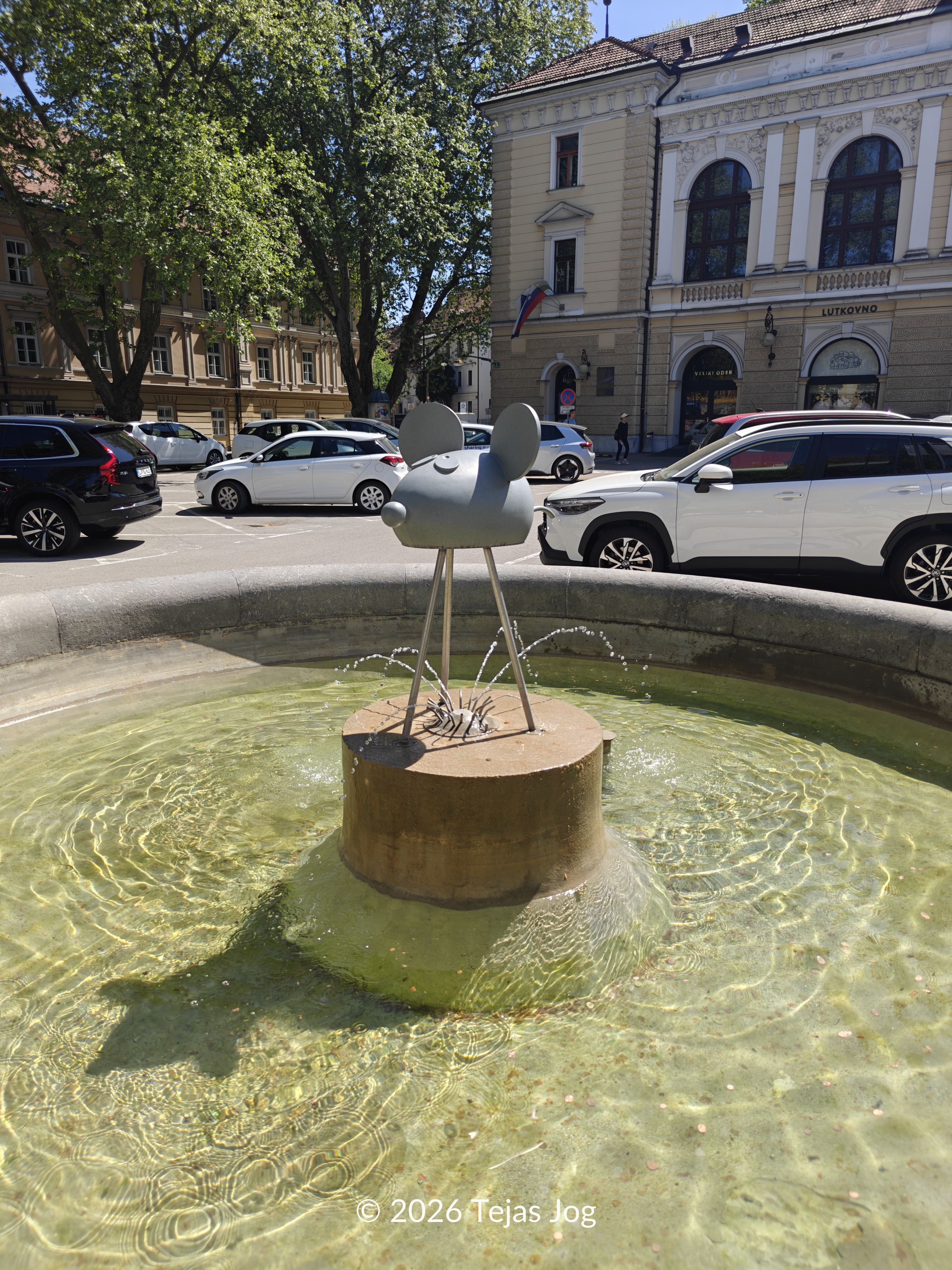 Tobacco fountain