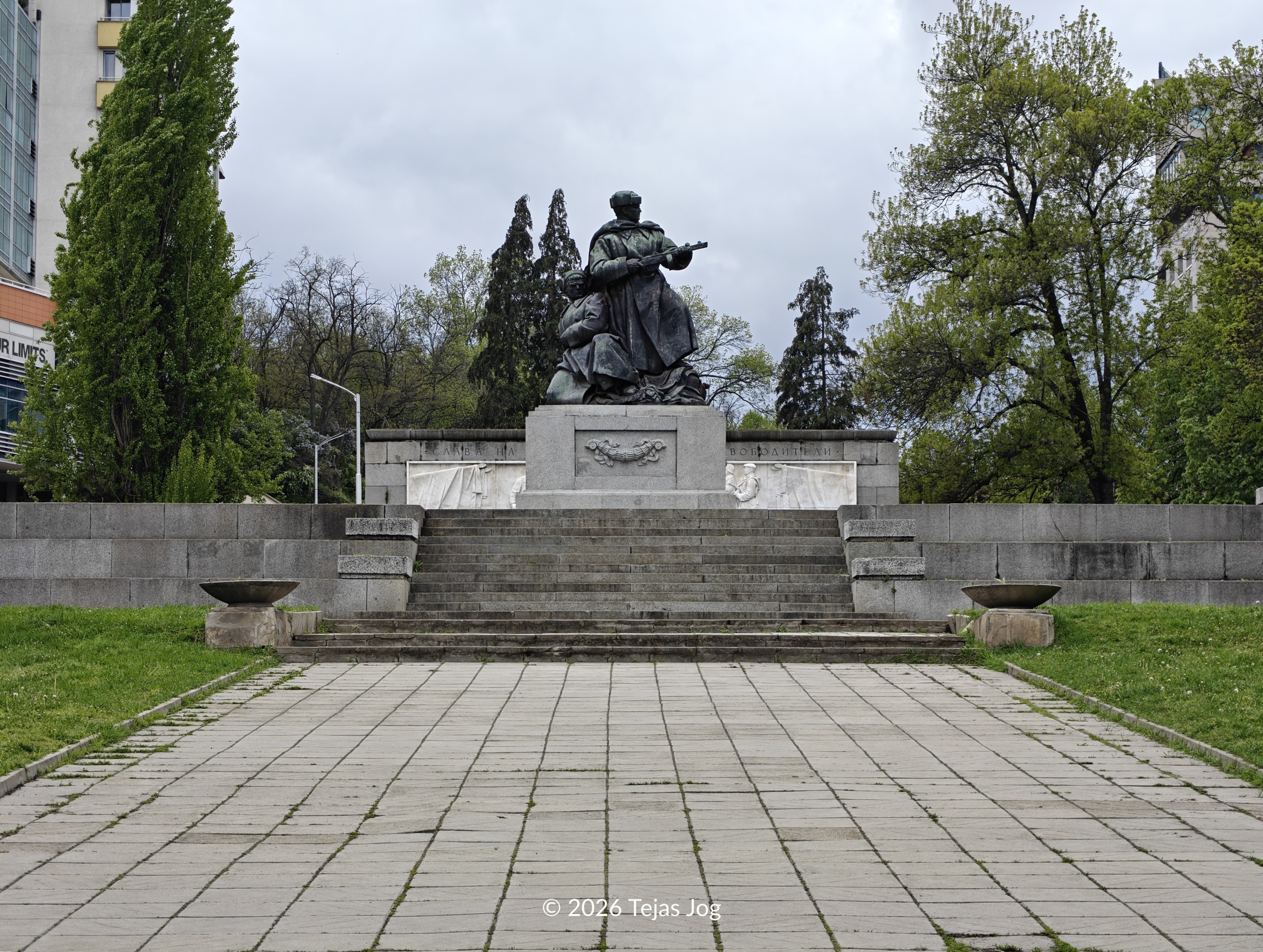 Soviet Soldiers Memorial / Паметник-костница на Съветския воин