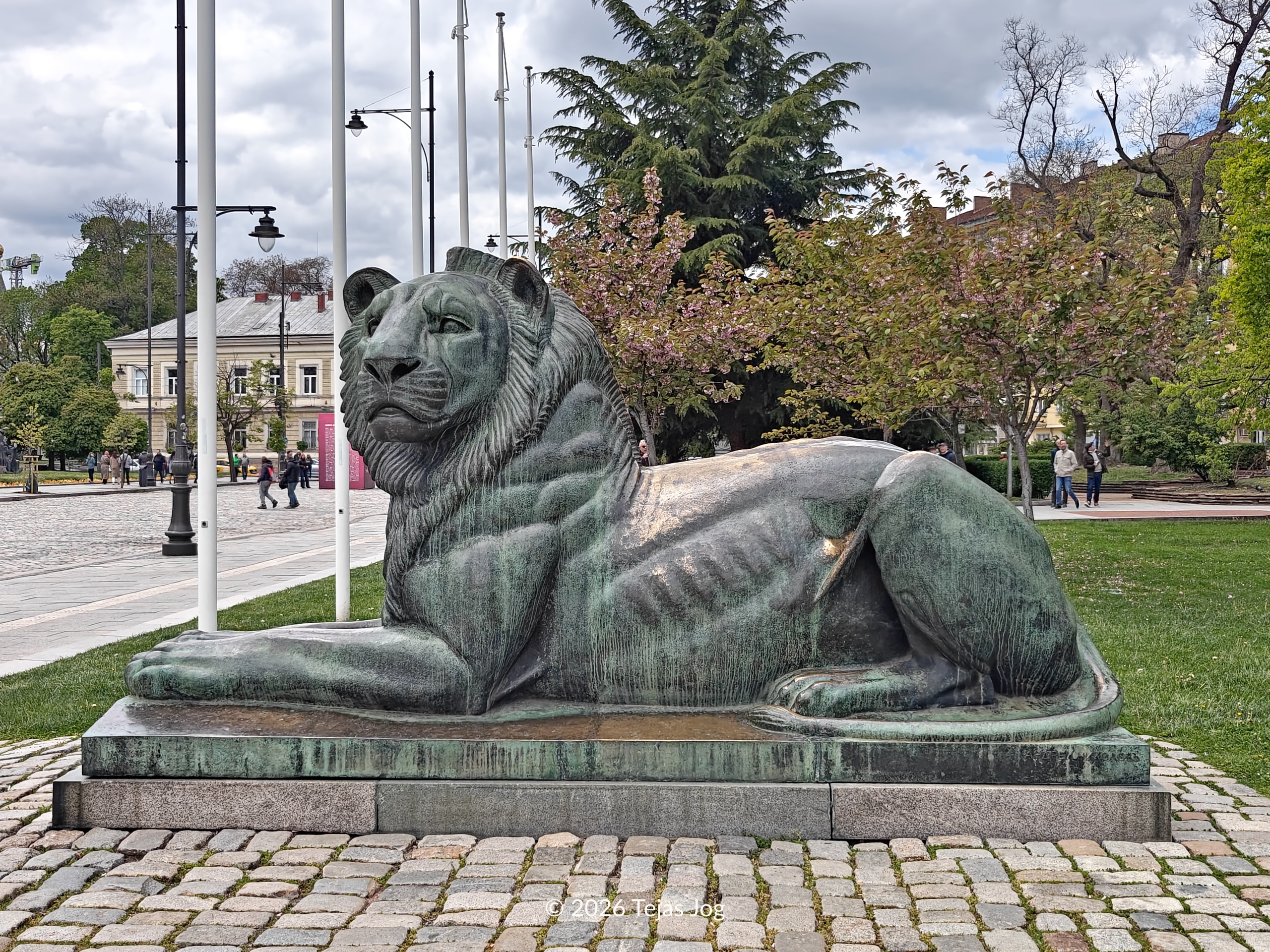 The Lion sculpture / Скулптура на Лъва