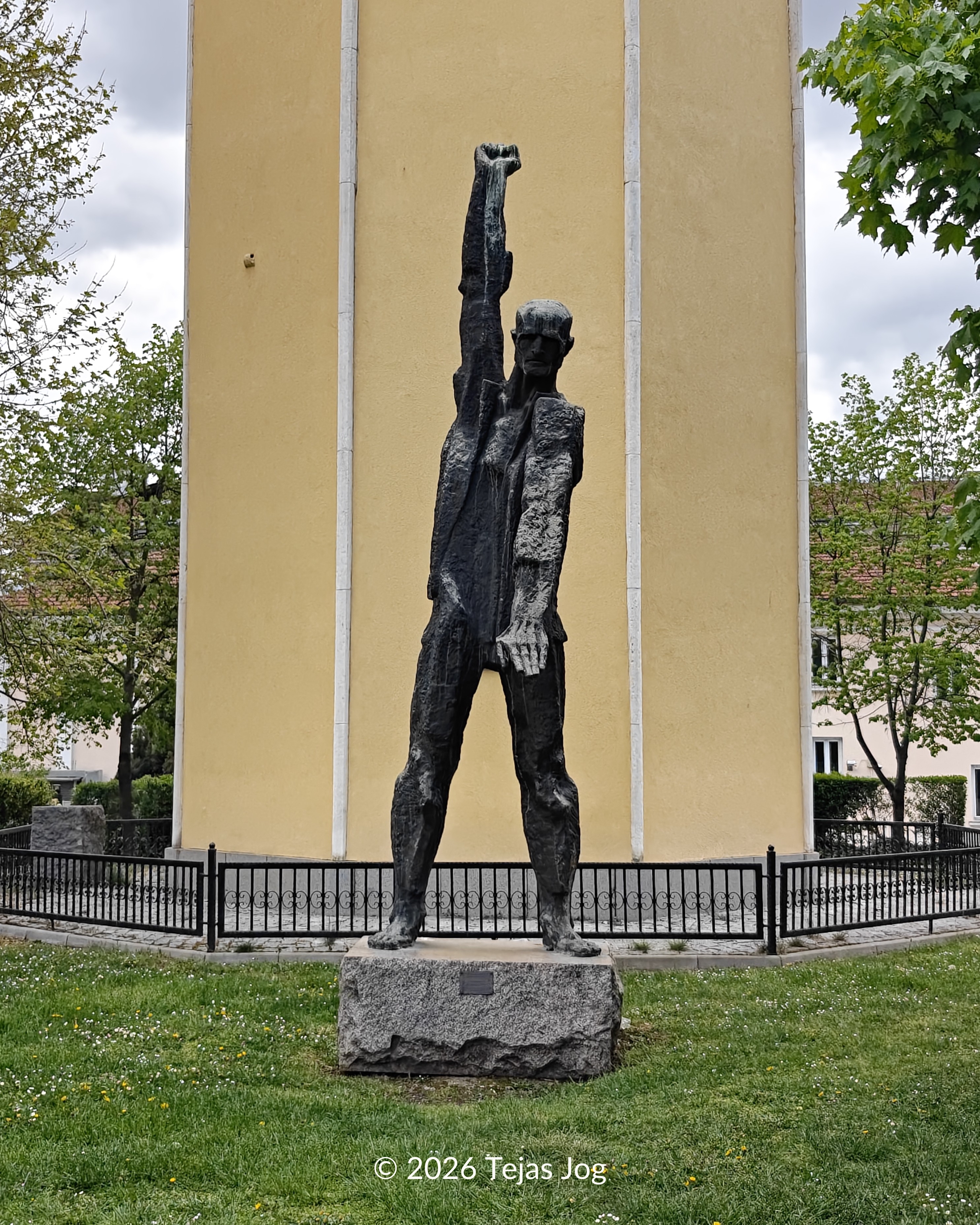 Statue "Mauthausen" / Скулптура „Маутхаузен“