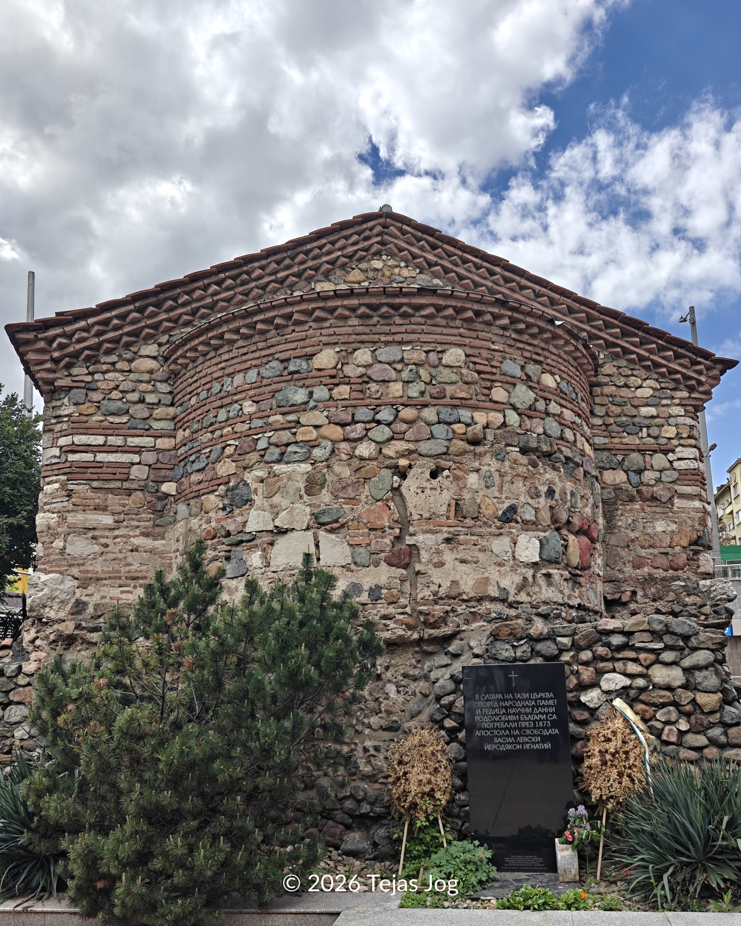 Medieval orthodox temple of St. Petka Samardjiyska / Средновековен храм „Света Петка Самарджийска“
