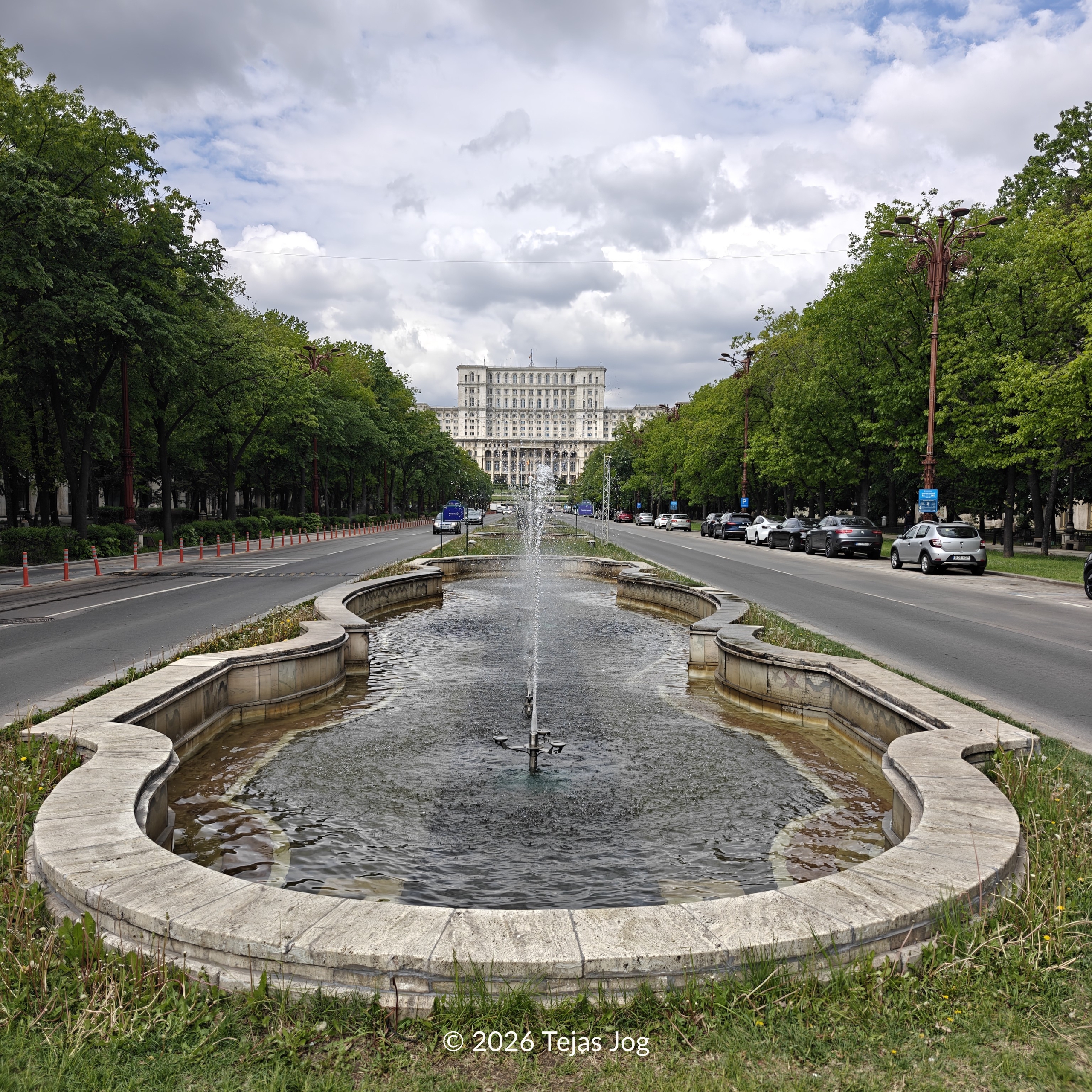 Seasons' Fountains / Fântânile Anotimpurilor