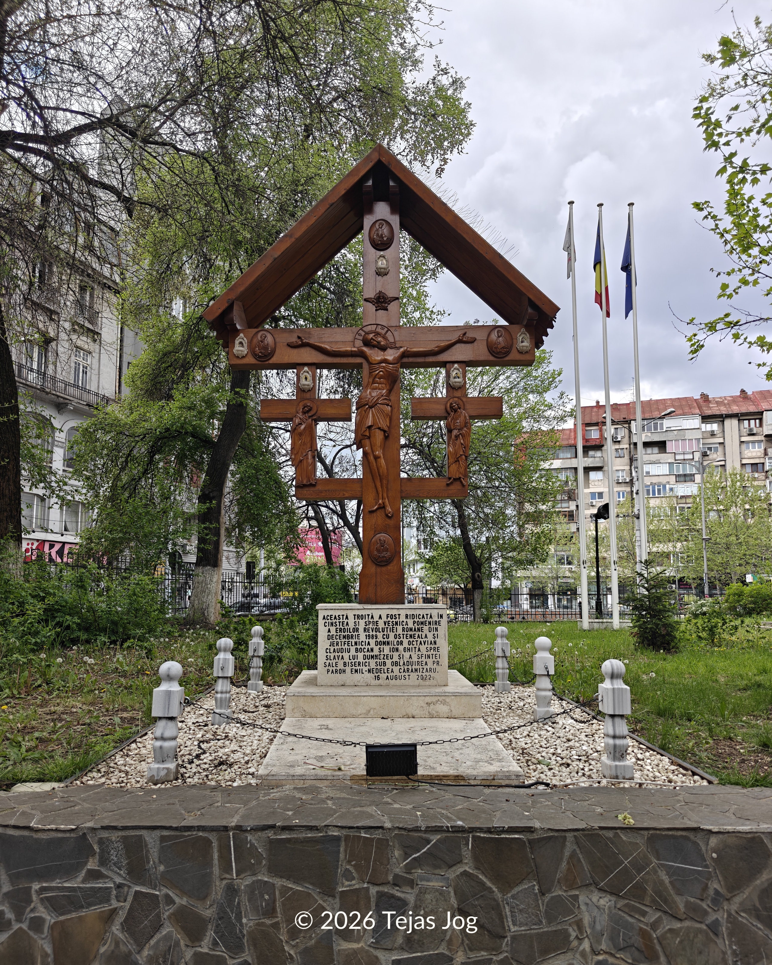 The New "Saint George" Church / Biserica Sfântul Gheorghe Nou