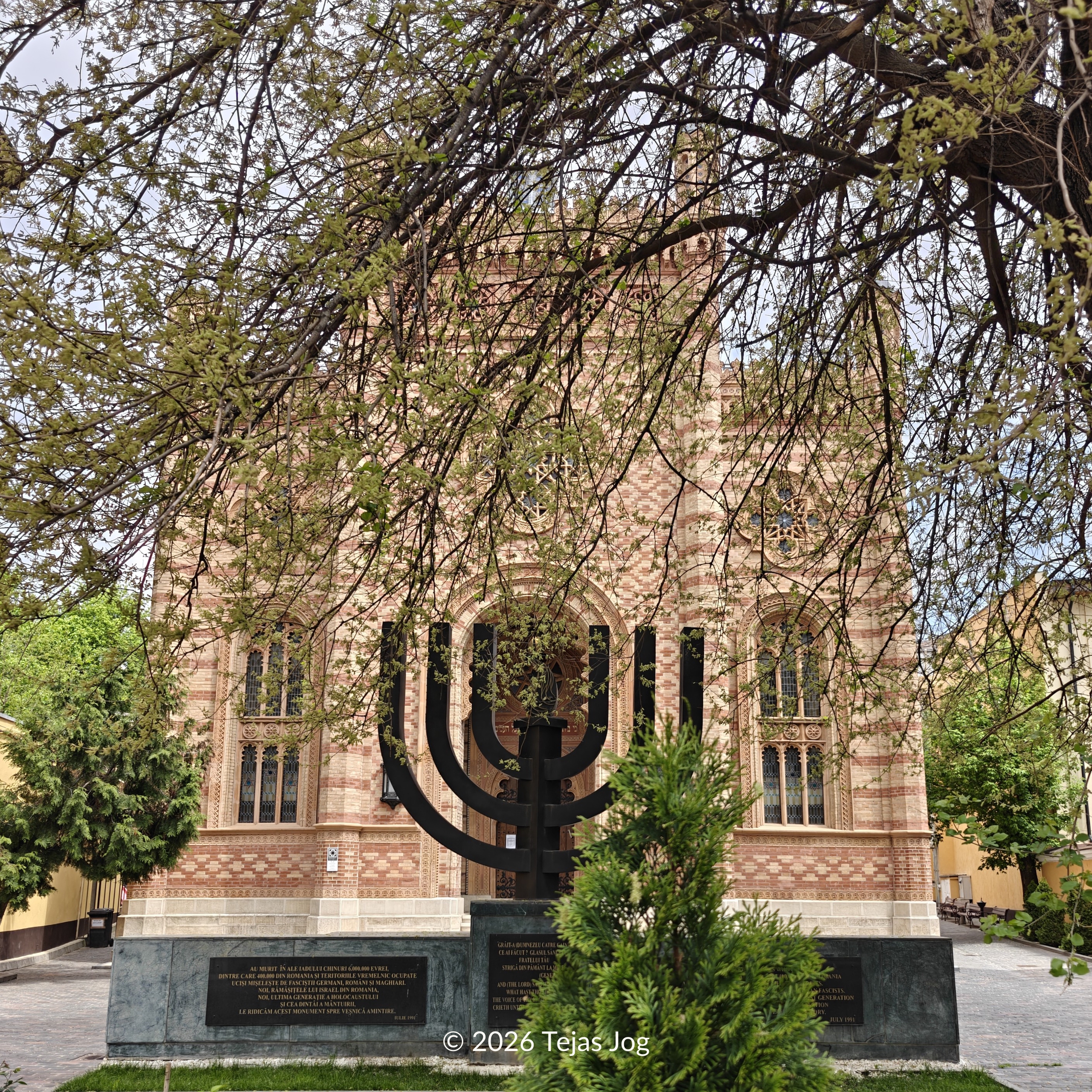 The "Choral" Temple / Templul "Coral"