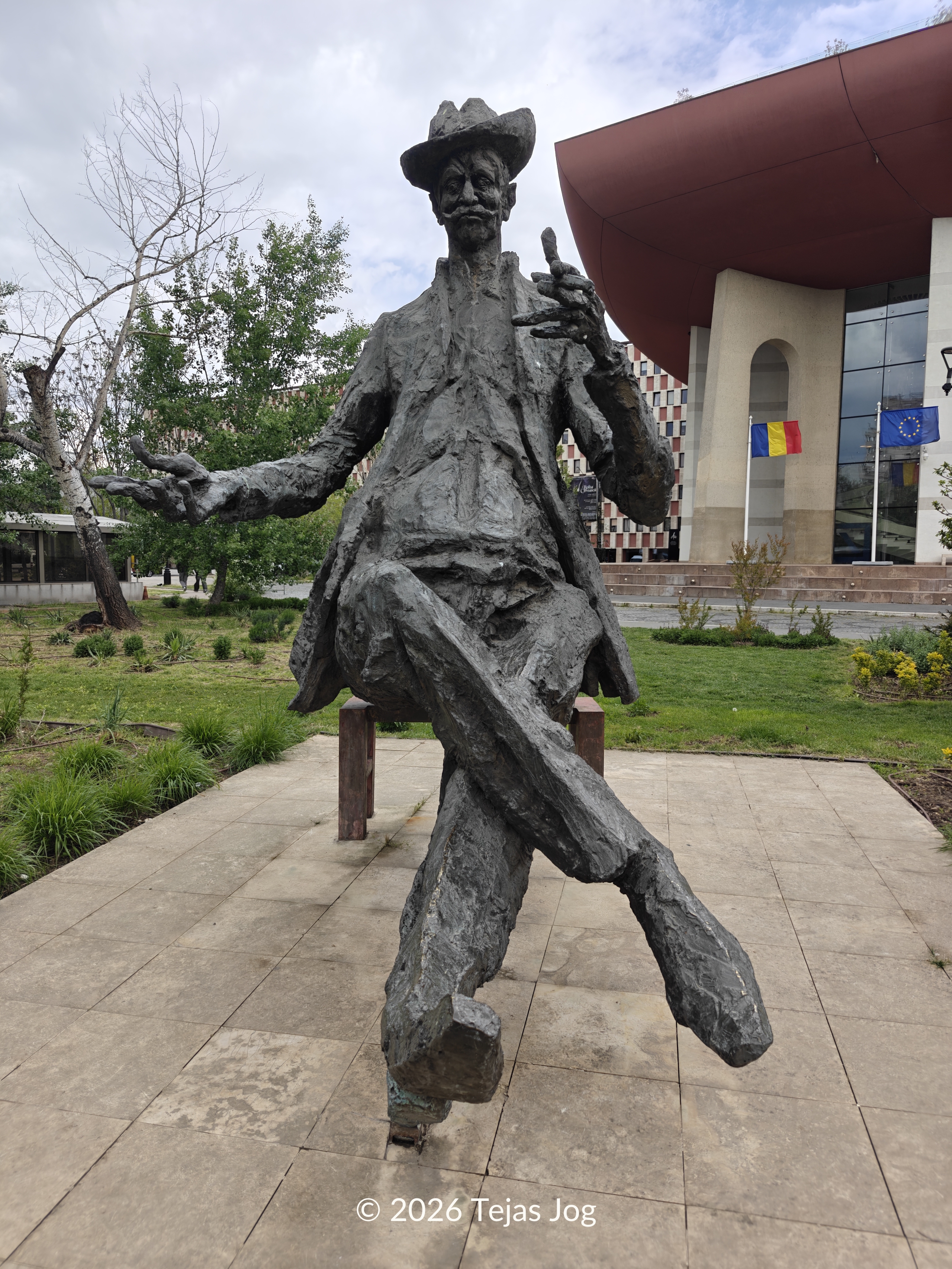 Statue of Ion Luca Caragiale
